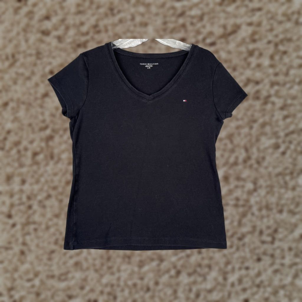 Tommy Hilfiger VINTAGE Tommy Hilfiger Women's T-Shirt Small Black Short Sleeve Knit Casual Top 90s Girls Size L / US 10 / IT 46 - 1 Thumbnail