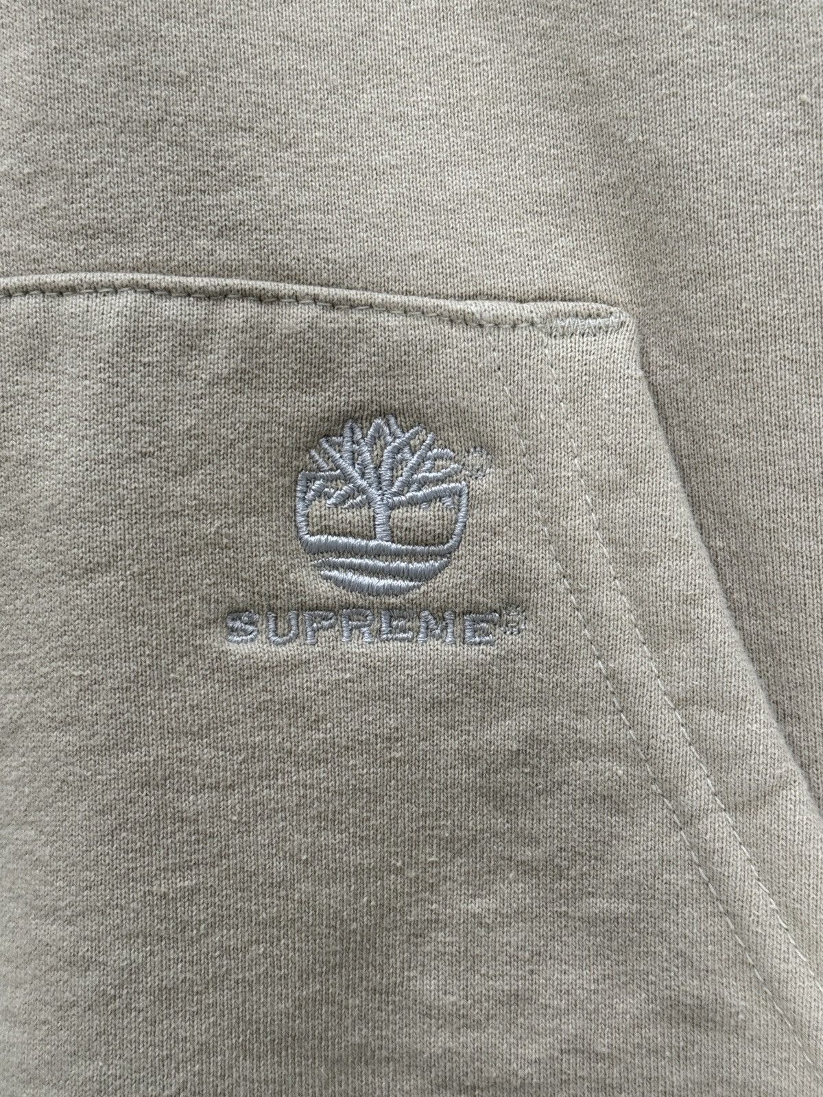 Supreme Supreme x Timberland “Taupe” Hoodie Size US L / EU 52-54 / 3 - 5 Thumbnail