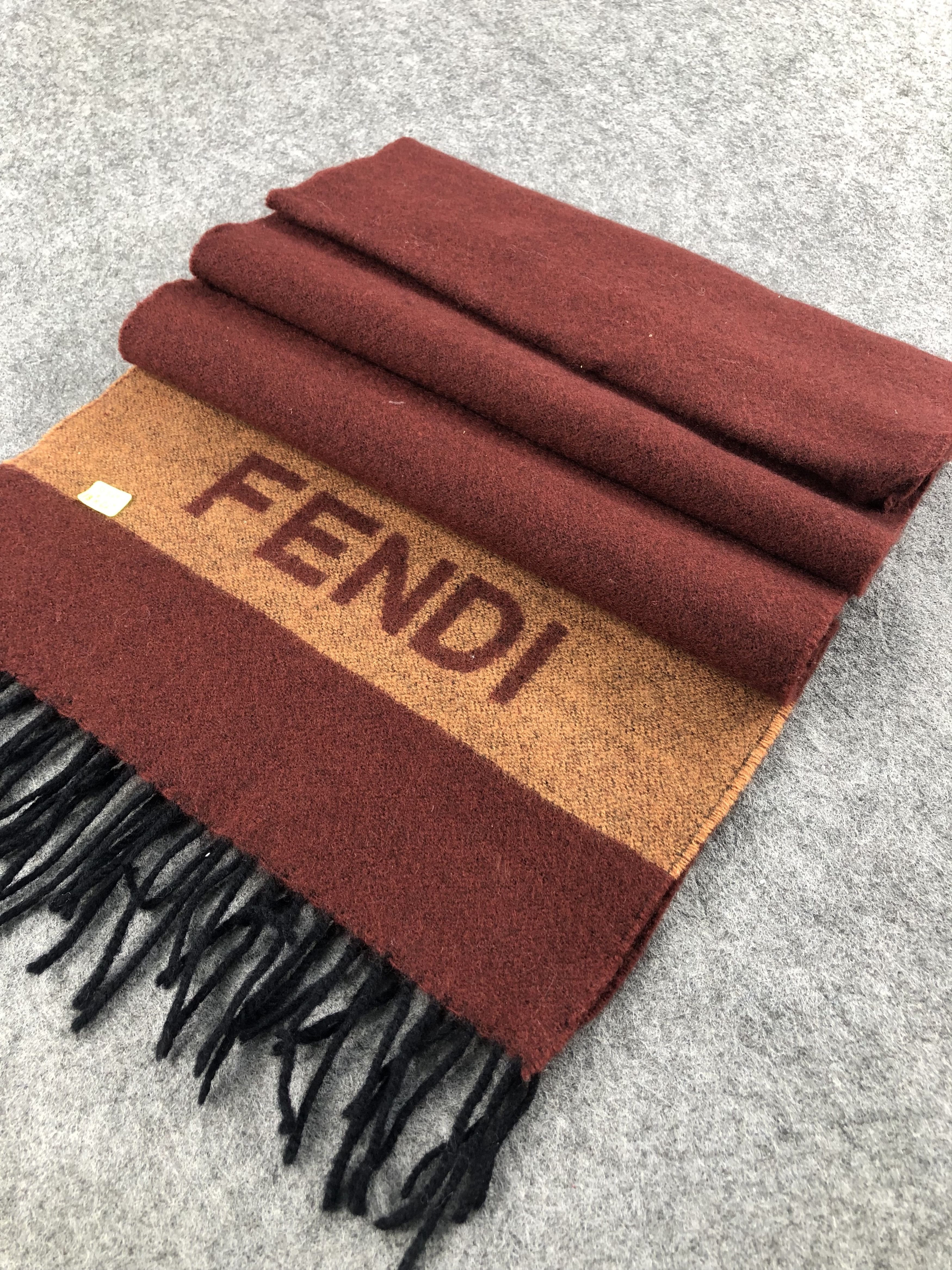 Fendi Fendi Scarf / Muffler / Neckwear Size ONE SIZE - 3 Thumbnail
