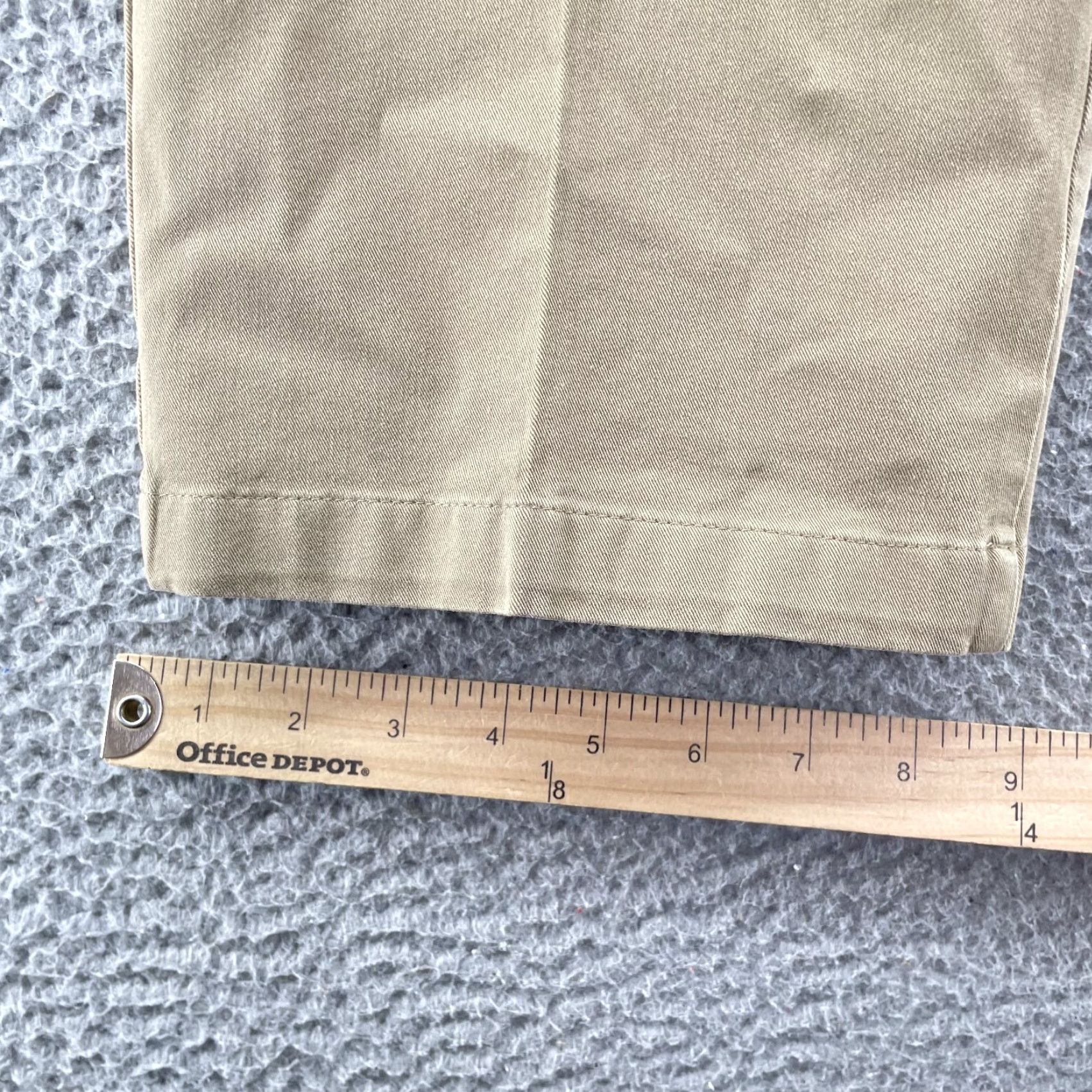 Dockers DOCKERS Pants Mens Khaki Classic Fit 37x30 Minimalist Workwear A Casual Outdoor 90s Style Baggy Utility Jeans Beiges Womens Men? Size US 37 - 4 Thumbnail