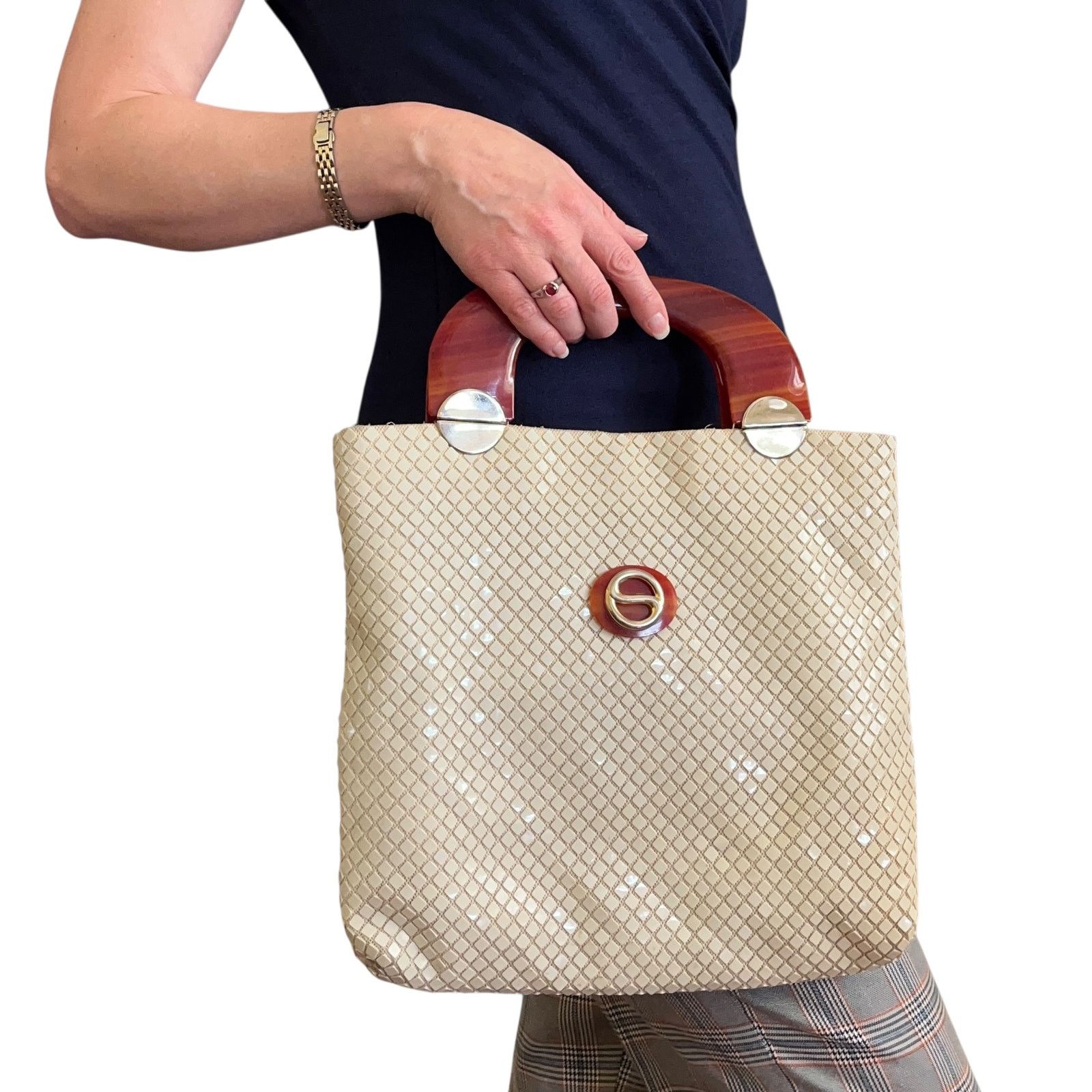 Vintage Vintage Lumured Ivory-White Luma Mesh Lucite Handle Handbag Size ONE SIZE - 2 Thumbnail