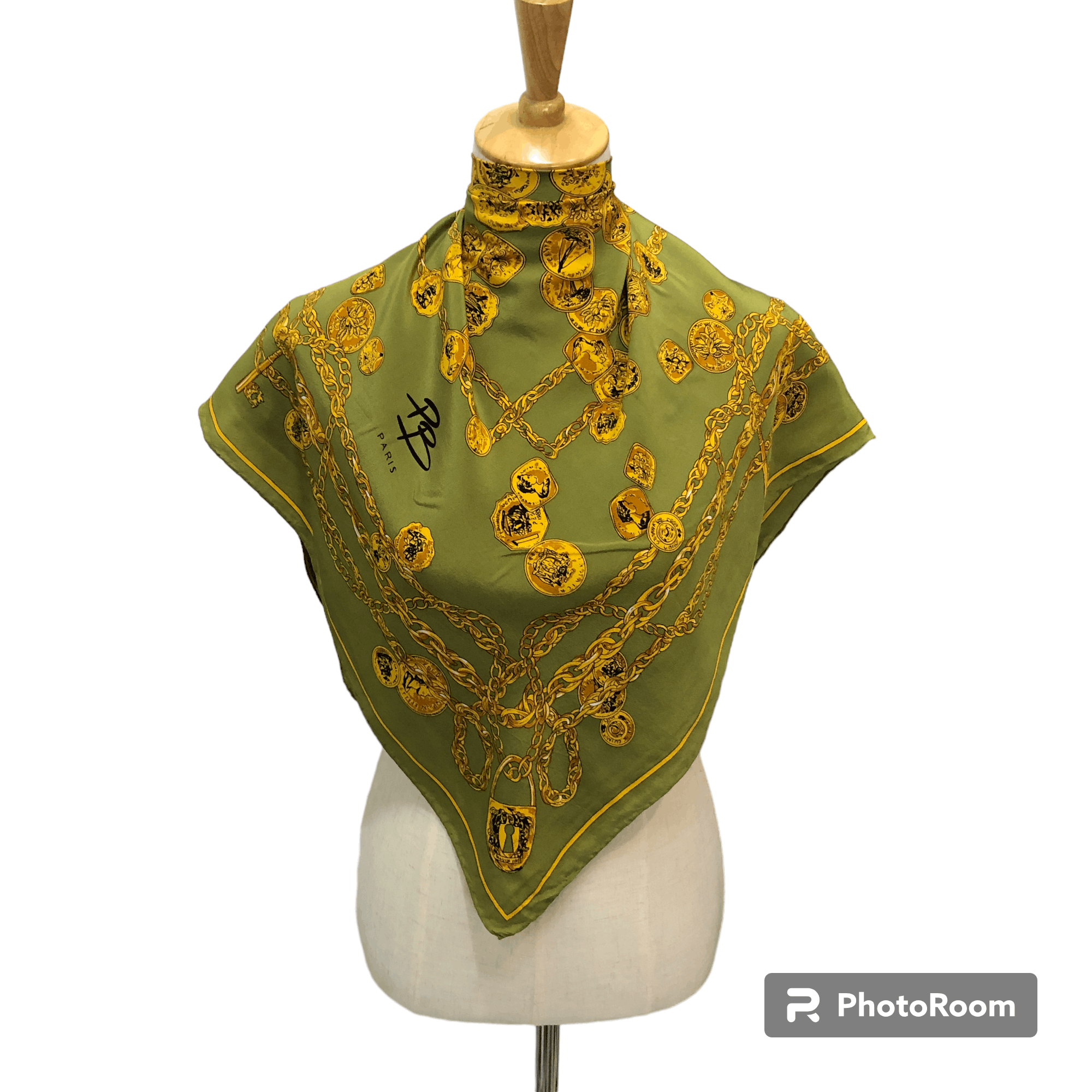 Pierre Balmain Vintage Pierre Balmain Gold Chains Silk Scarf M1200 Size ONE SIZE - 1 Thumbnail