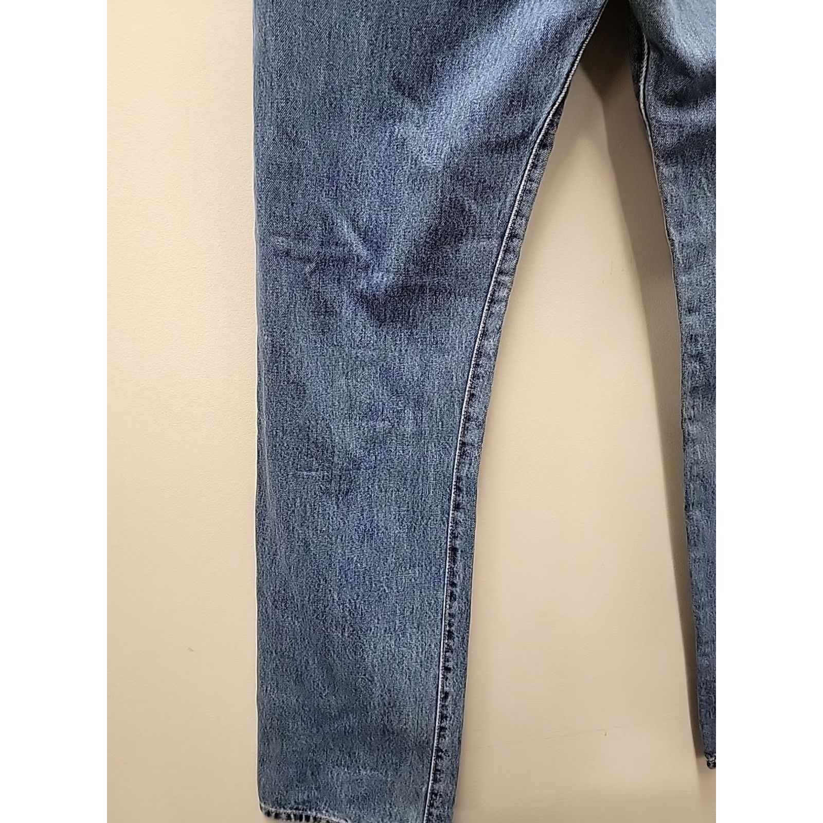 Levi's VINTAGE Levi's 501 Jeans Men 33x36 Blue Denim Straight 5-Pocket NWT Regular Cut Mid Rise Vintage Denim Jeans Mens Size US 33 - 7 Thumbnail