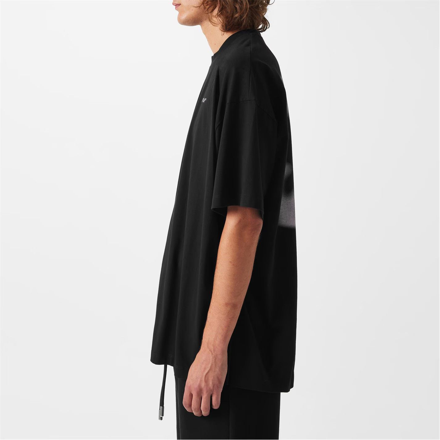 Off-White o1g2r1mq0226 Vanish Arrow Oversized T-Shirt In Black Size US M / EU 48-50 / 2 - 6 Thumbnail