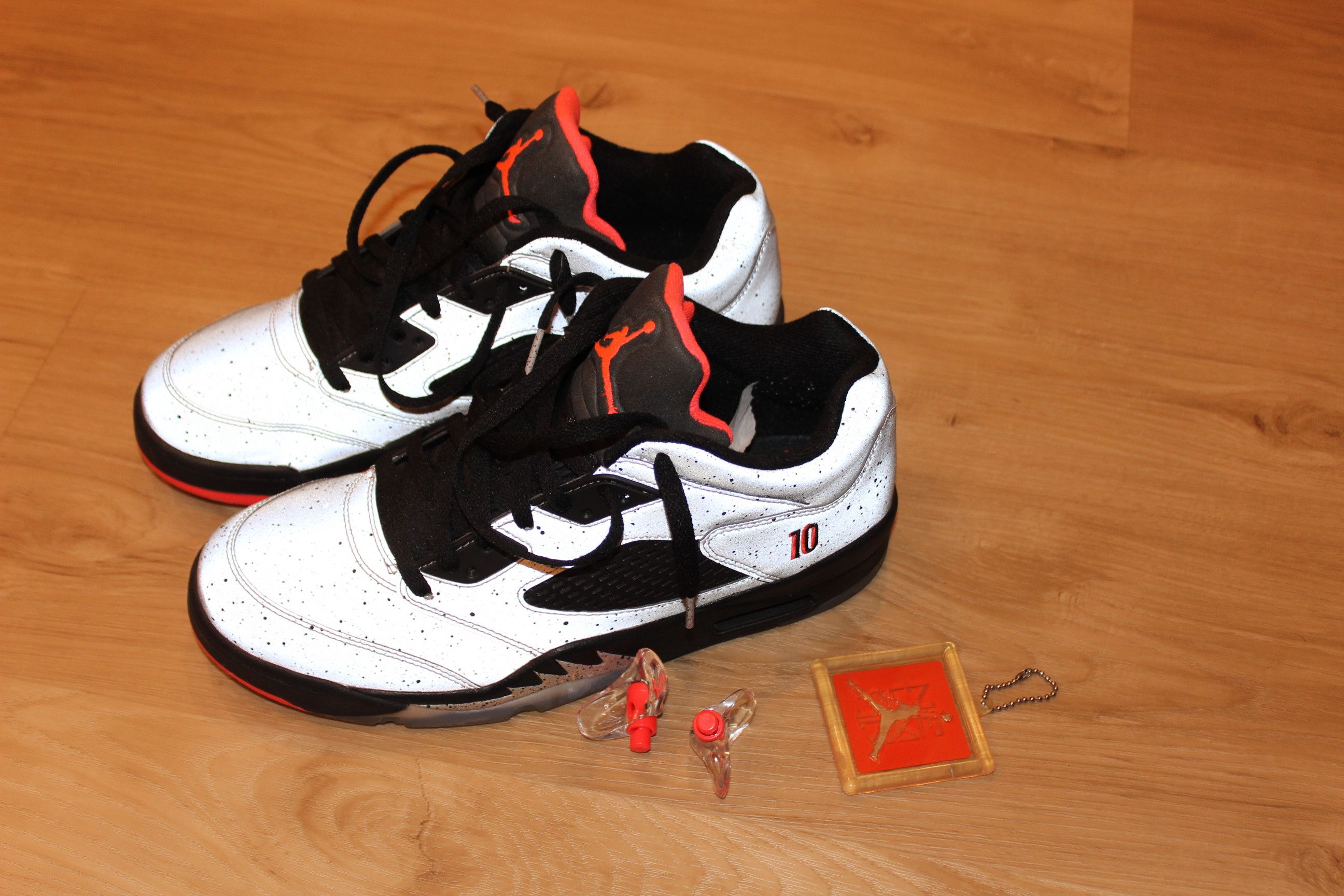 Jordan Brand Jordan 5 Retro Low Neymar 846315-025 Size US 10 / EU 43 - 1 Thumbnail