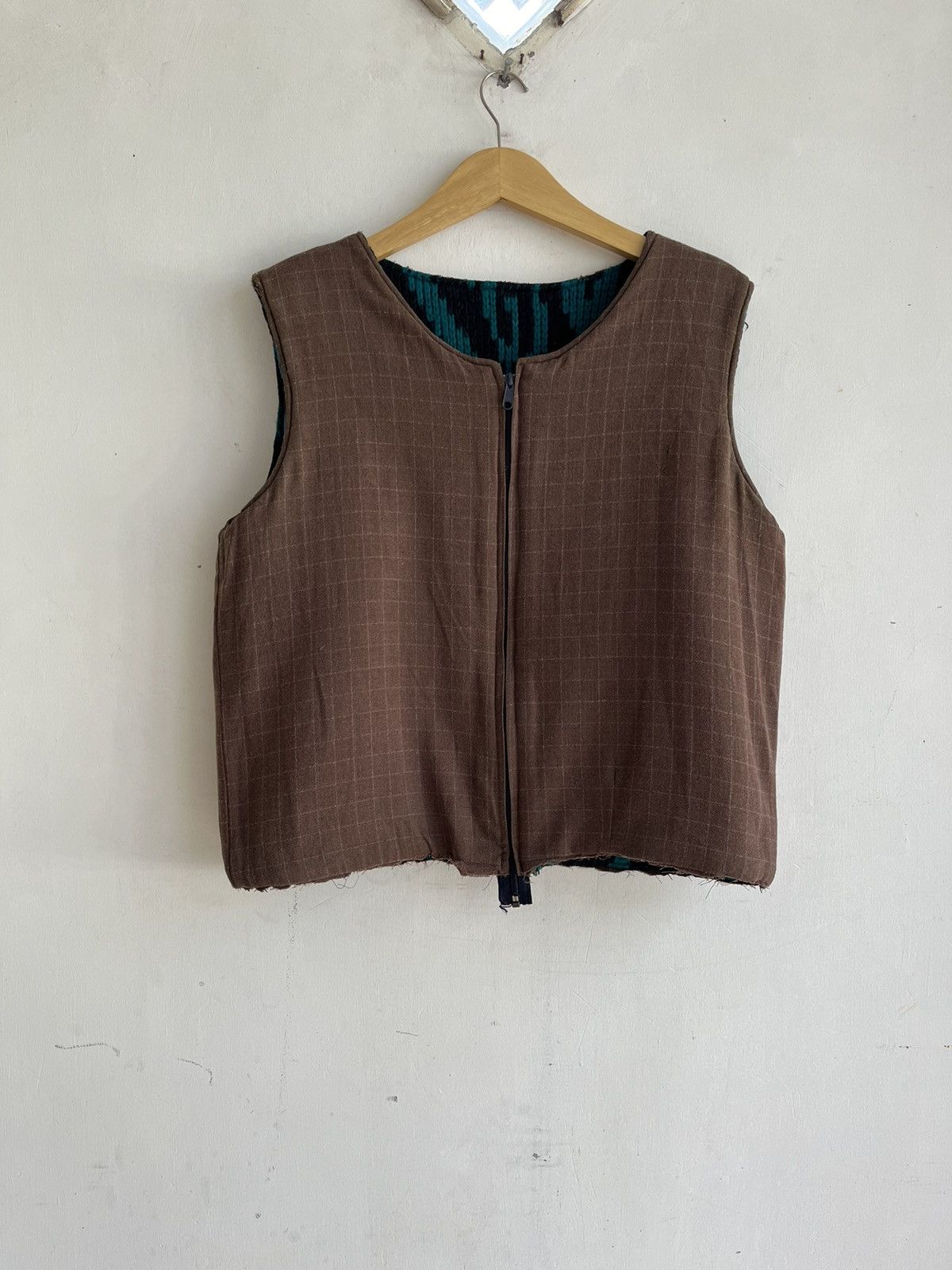 If Six Was Nine 80’s VINTAGE “GRANDMA” KNIT REVERSIBLE VEST Size US L / EU 52-54 / 3 - 6 Thumbnail