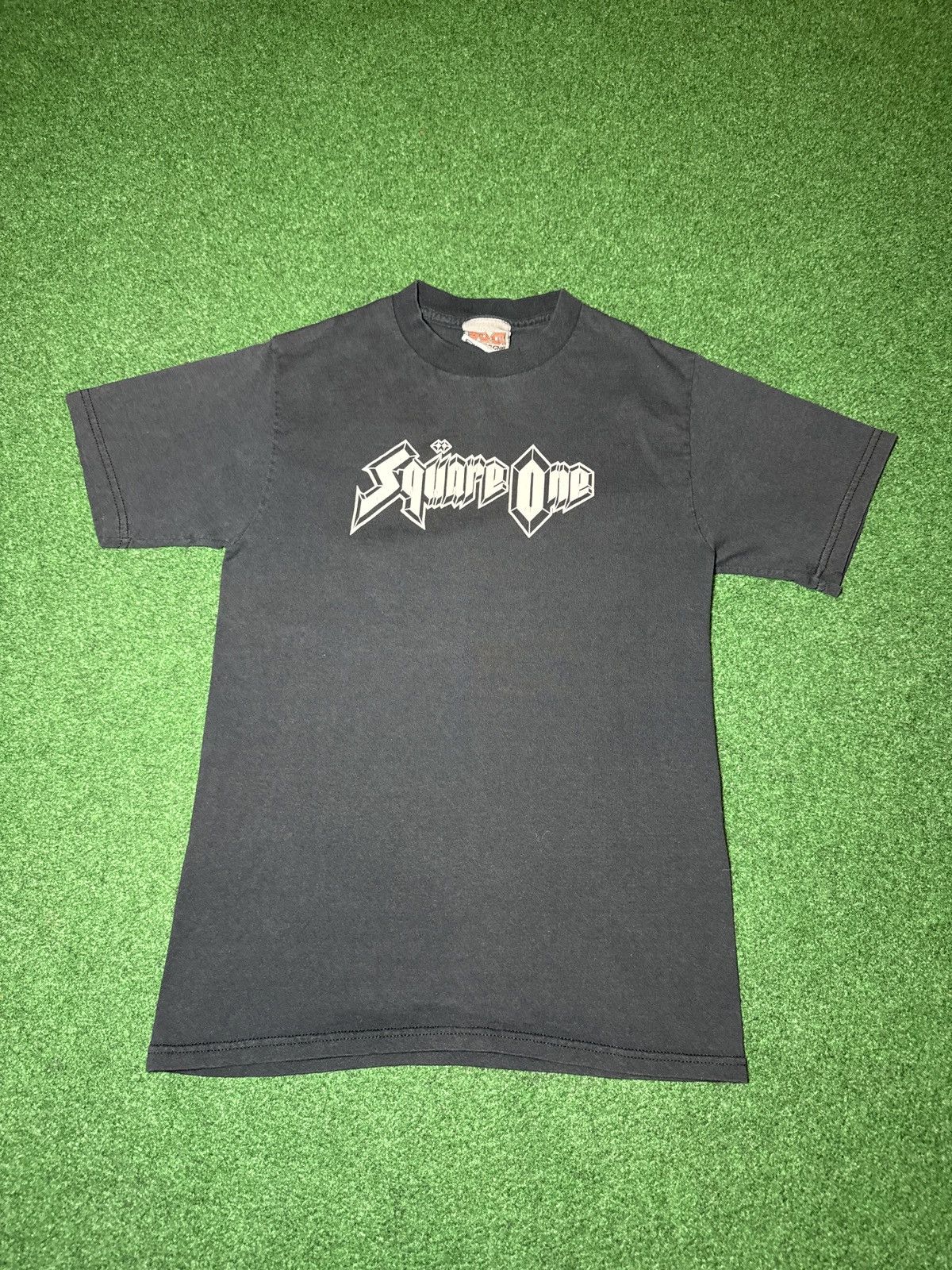 Vintage Vintage 90s Square One Grunge Punk Skater Graphic T Shirt Size US S / EU 44-46 / 1 - 1 Thumbnail