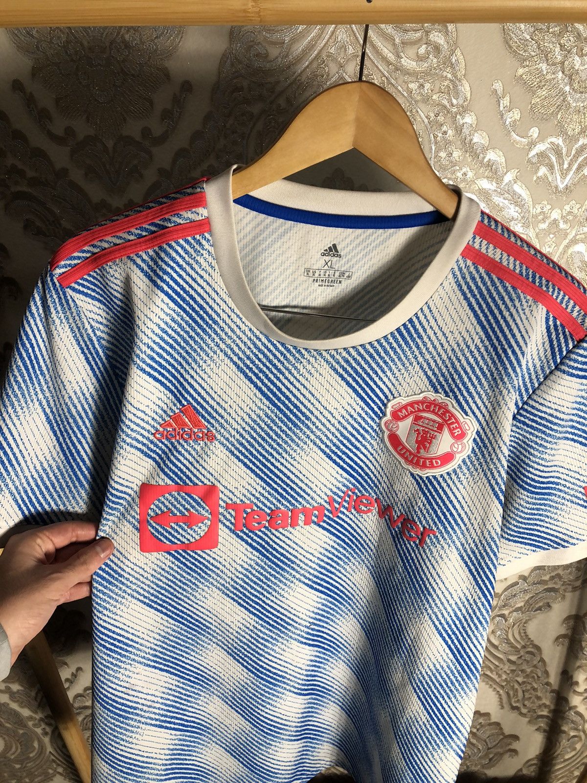 Adidas VINTAGE ADIDAS FC MANCHESTER UNITED ENGLAND SOCCER JERSEY Size US XL / EU 56 / 4 - 2 Thumbnail
