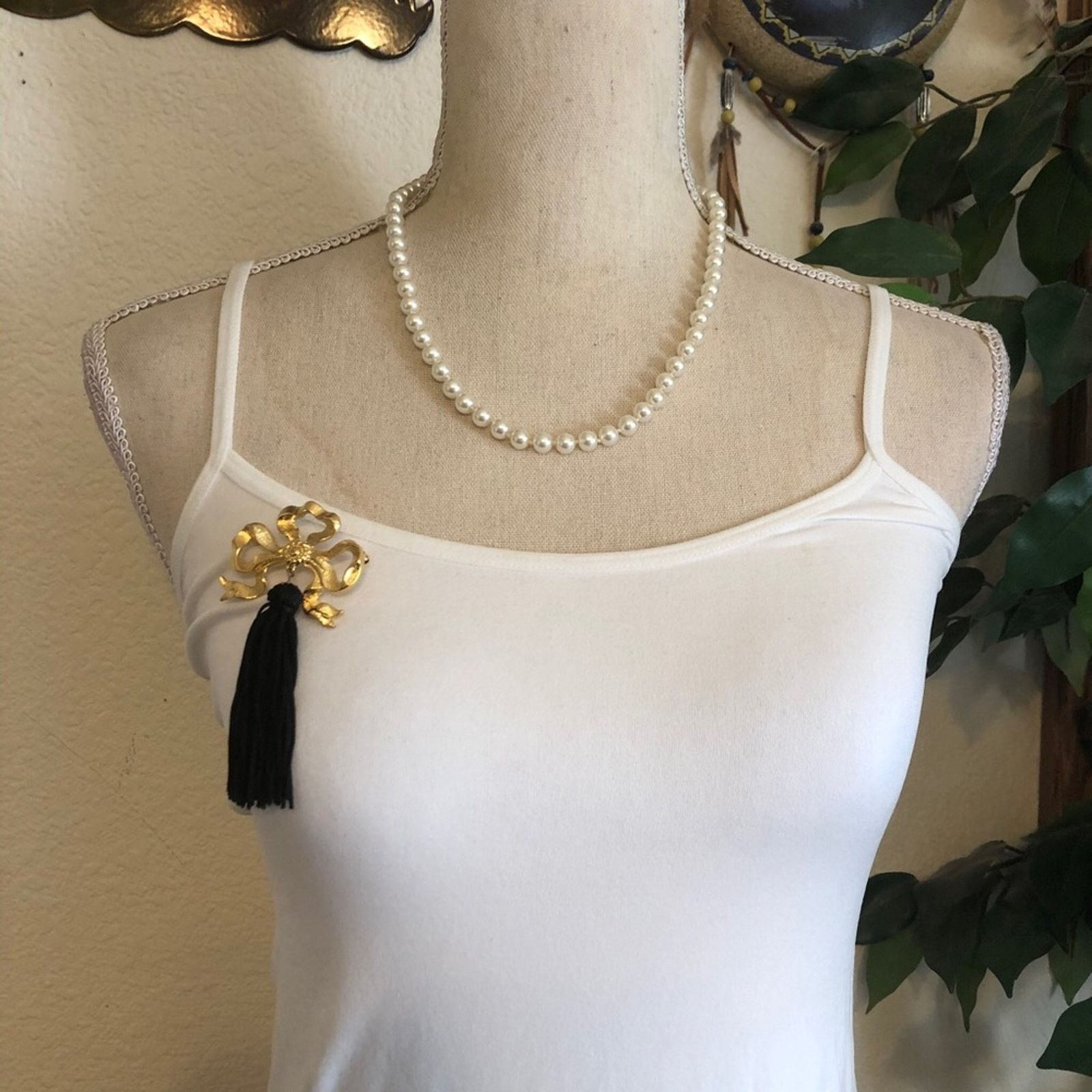 Vintage Vintage 80s gold tone bow tassel brooch pin Size ONE SIZE - 7 Thumbnail