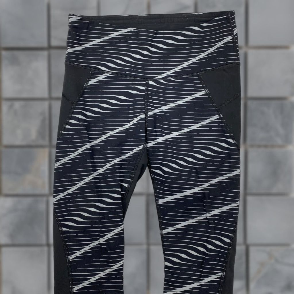 Athleta Athleta Leggings Womens Small S Black Striped Drawstring Compression Stretch Size 28" / US 6 / IT 42 - 1 Thumbnail
