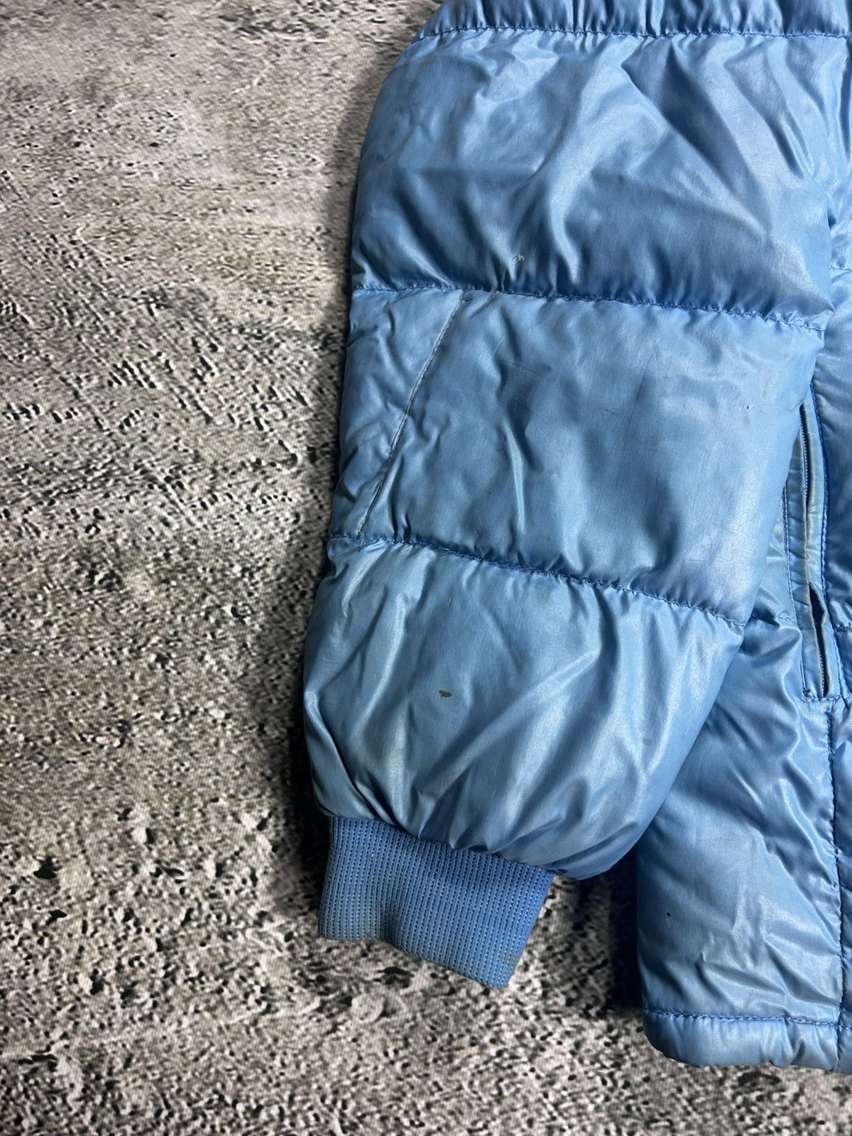 Moncler 90s Moncler vintage baby blue puffer jacket Size US L / EU 52-54 / 3 - 6 Thumbnail