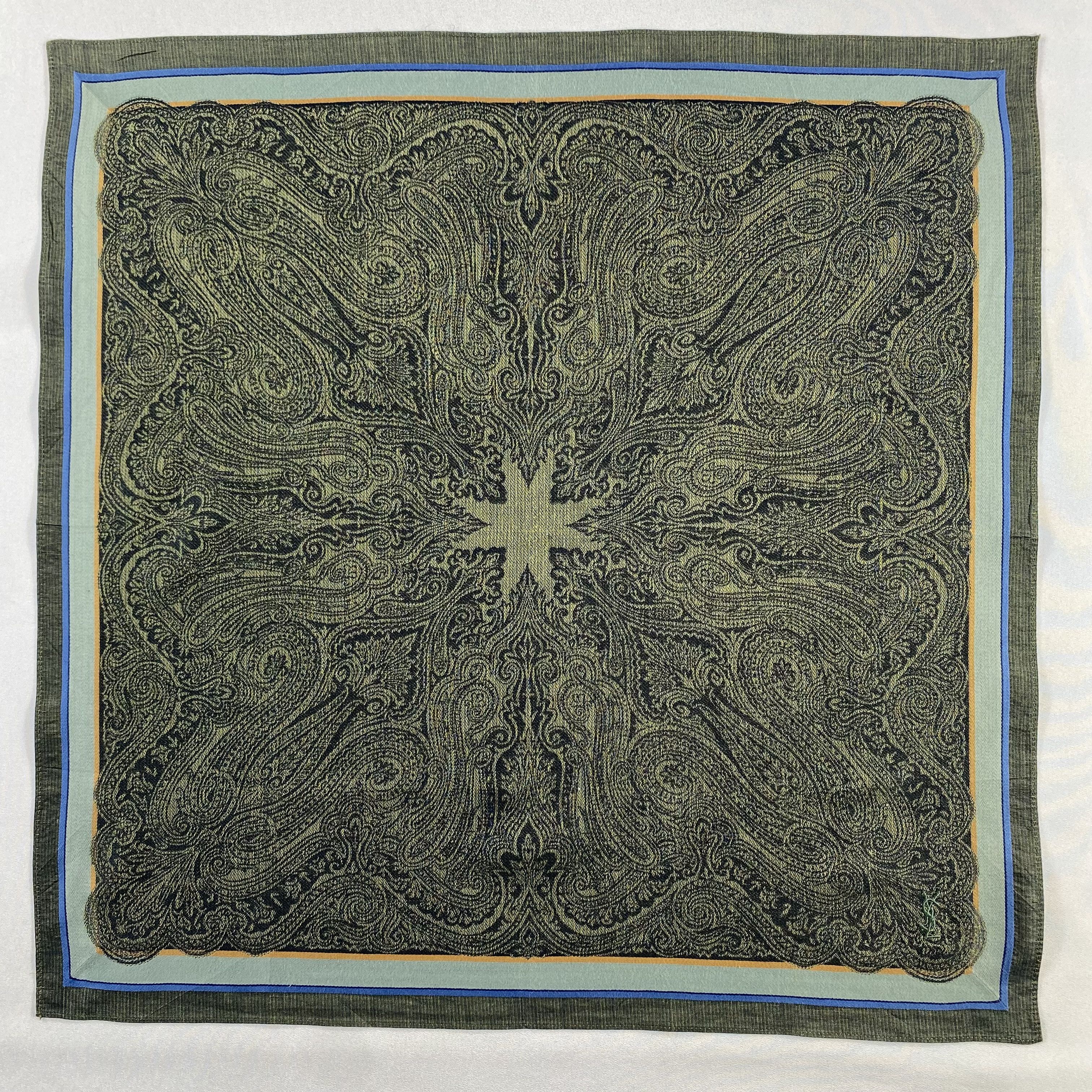 Vintage Yves Saint Laurent Handkerchief / Neckerchief-P1225 Size ONE SIZE - 1 Thumbnail