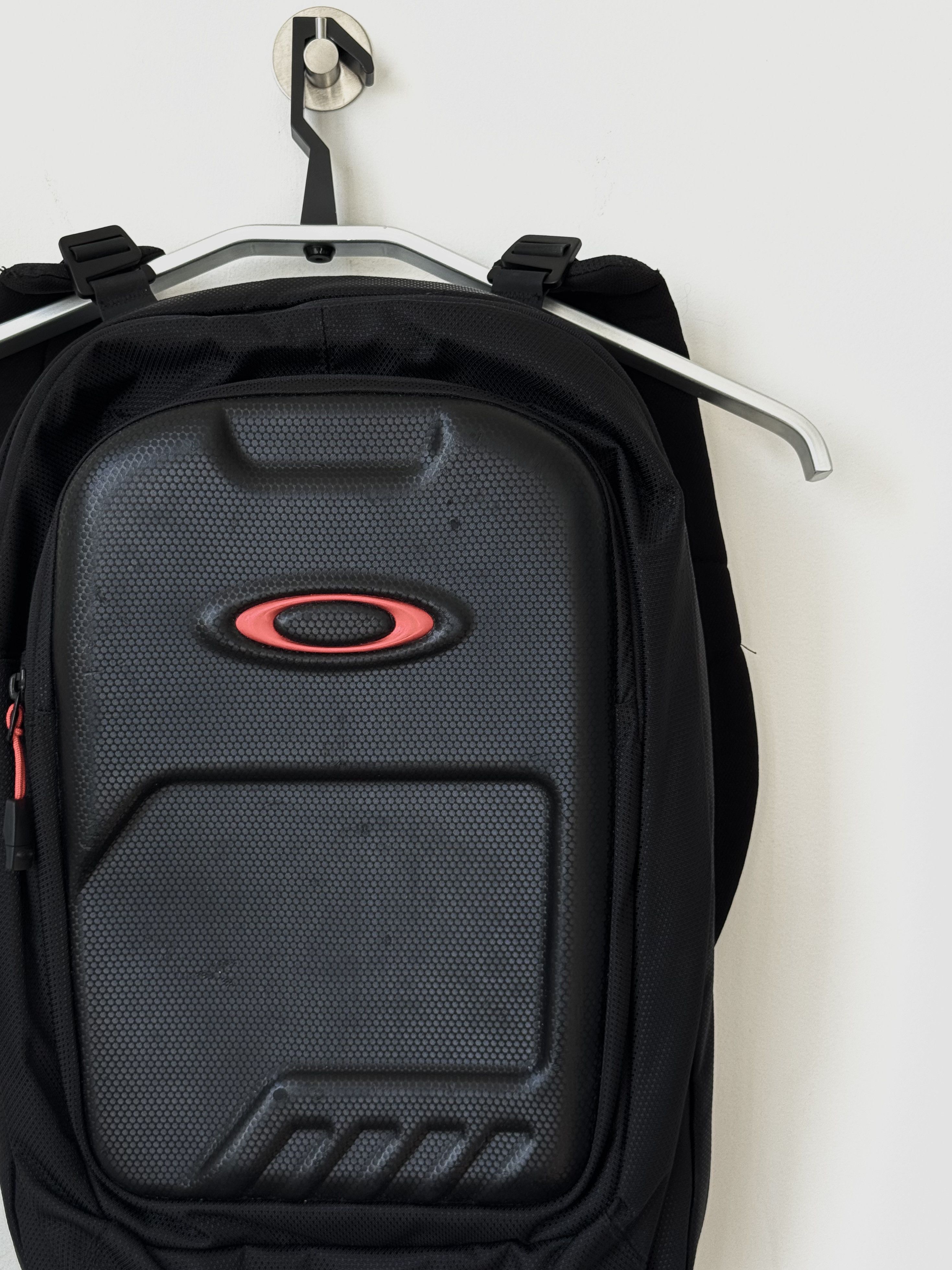 Oakley Oakley Motion Tech 2.0 Hardshell Backpack Size ONE SIZE - 2 Thumbnail
