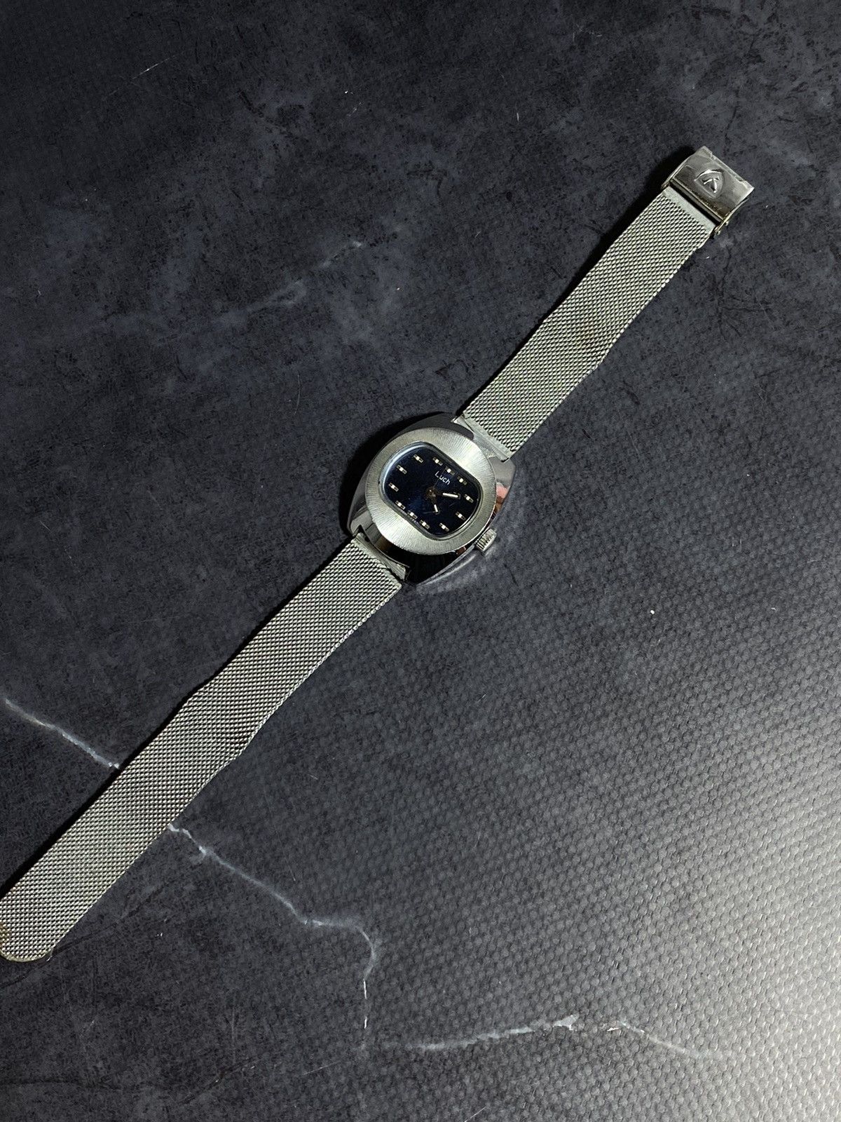 Jewelry Vintage Luch Watch with Mesh Strap - Soviet Era Size ONE SIZE - 9 Thumbnail