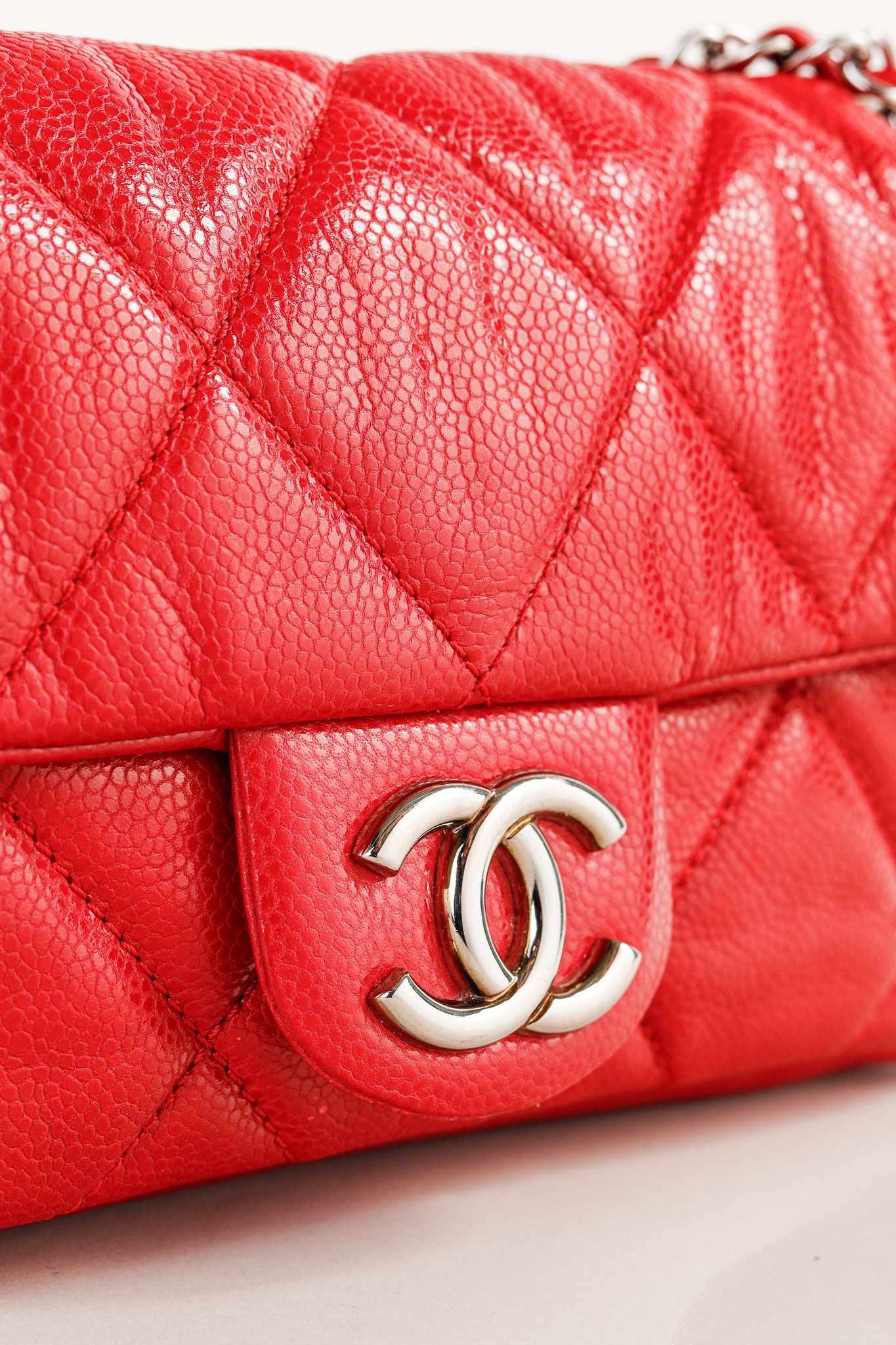 Chanel Chanel Quilted Glazed Caviar Leather CC Logo Flap Handbag Size ONE SIZE - 9 Thumbnail