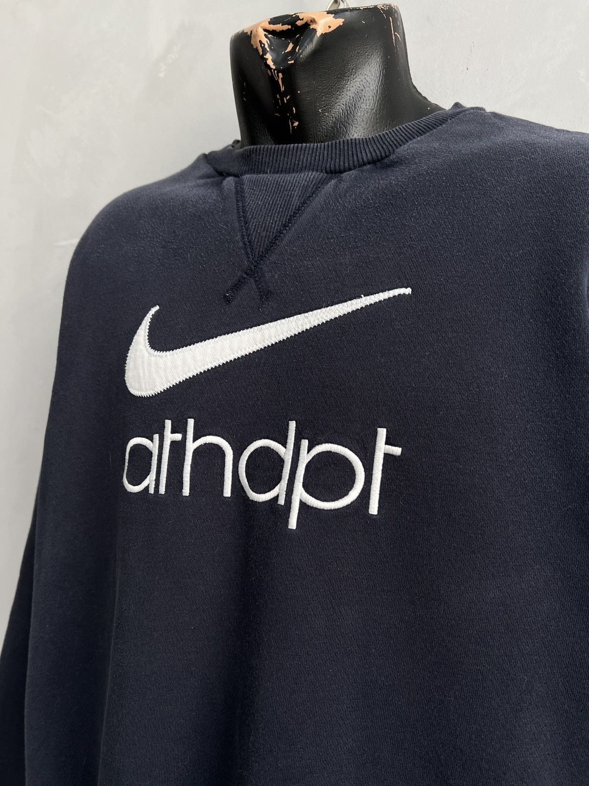 Nike Nike vintage athletic Dept. Big swoosh retro sweatshirt Size US L / EU 52-54 / 3 - 3 Thumbnail