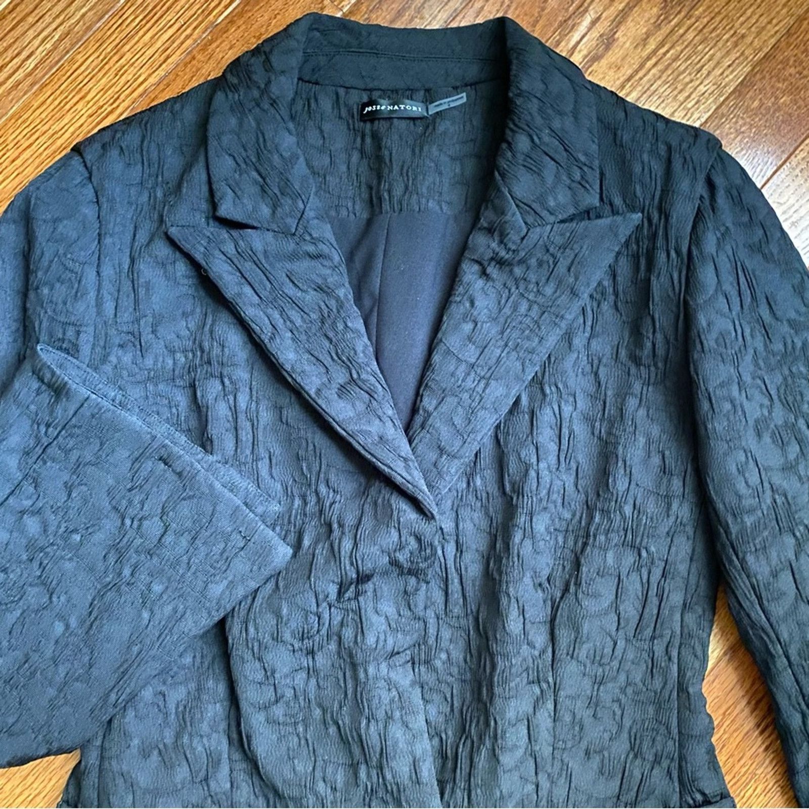 Other Josie Natori $895 Textured Split Sleeve Black Blazer 6 EUC Size M / US 6-8 / IT 42-44 - 9 Thumbnail