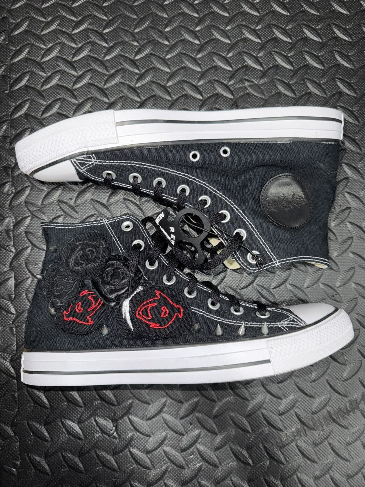 Revenge REVENGE X ACTUALHATE EYE PATCH STUDDED CONVERSE Size US 10 / EU 43 - 2 Thumbnail
