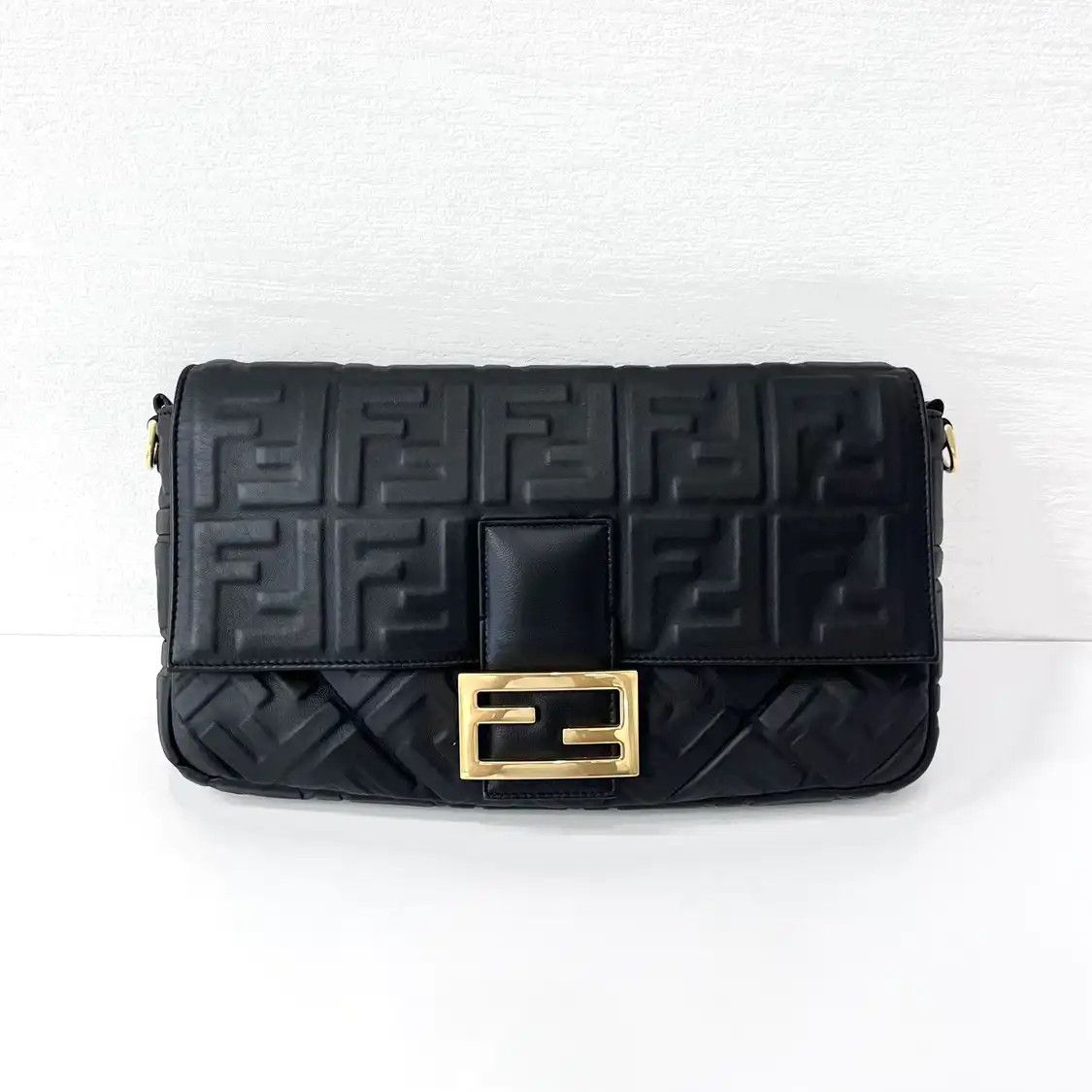 Fendi FENDI Baguette Large black sheepskin doubleF embossed shoulder bag gold hardware Size ONE SIZE - 1 Thumbnail