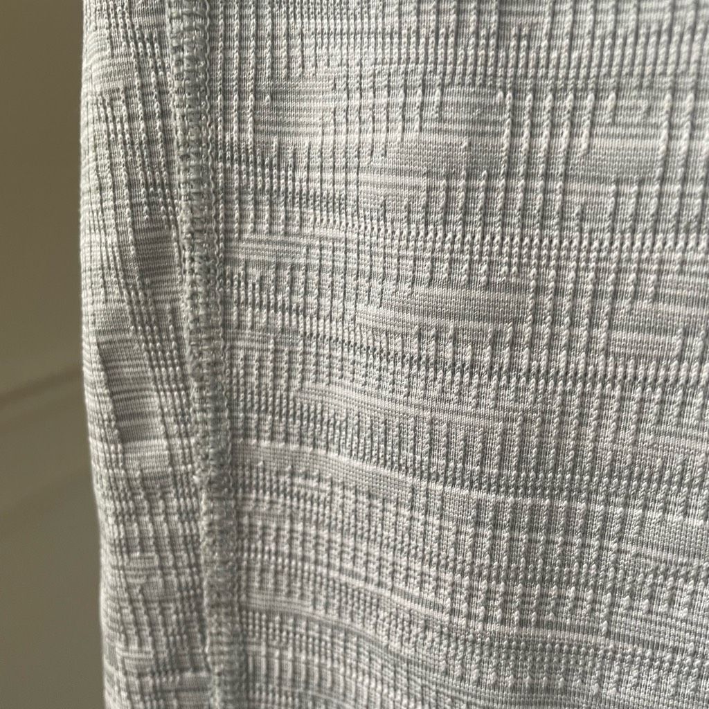Athleta Athleta Jacquard Chaturanga Leggings Textured 455973 Grey $8 Size 27" / US 4 / IT 40 - 3 Thumbnail