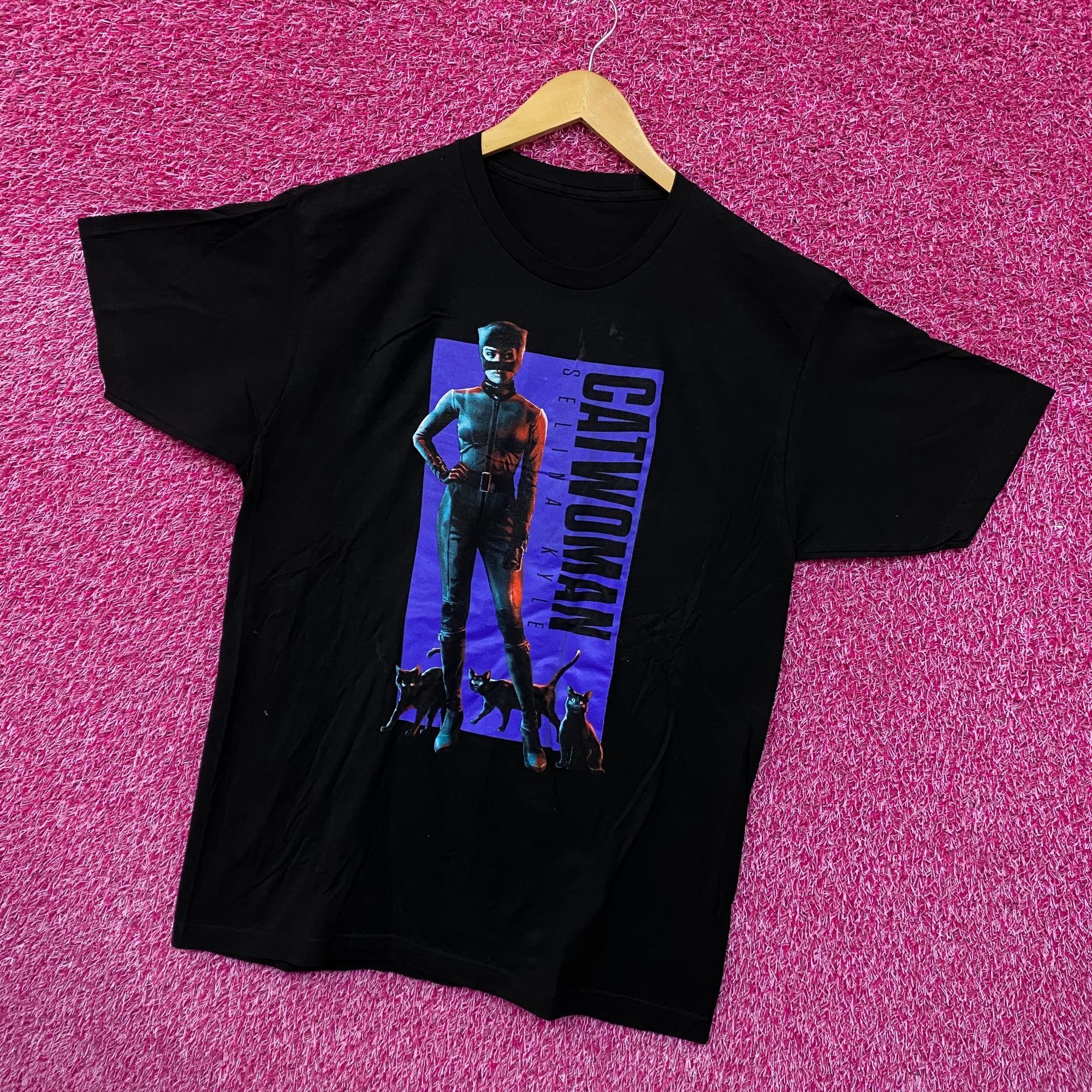 Vintage Selina Kyle Catwoman The Batman Movie Promo Poster Tee L Size US L / EU 52-54 / 3 - 3 Thumbnail