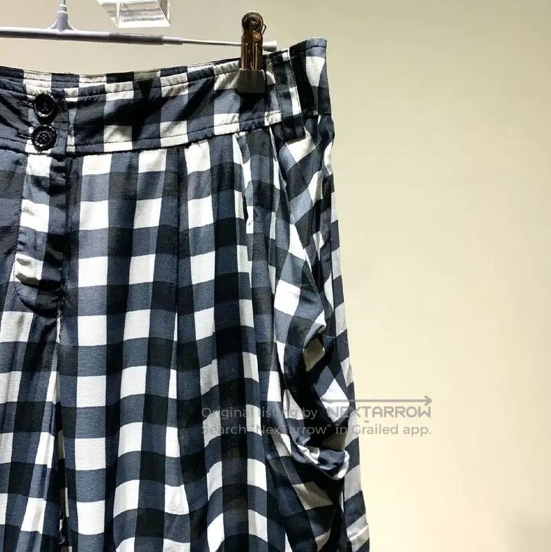 Moschino Moschino Black Gingham Women's Shorts . Size 28" / US 6 / IT 42 - 6 Thumbnail