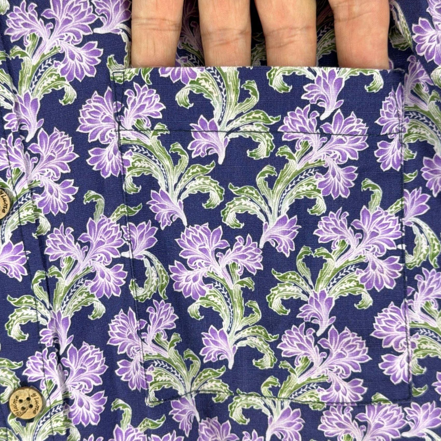 Vintage Yiume Mens Short Sleeve Button Down Shirt Small Purple Floral Cotton 100% Cotton Size US S / EU 44-46 / 1 - 3 Thumbnail