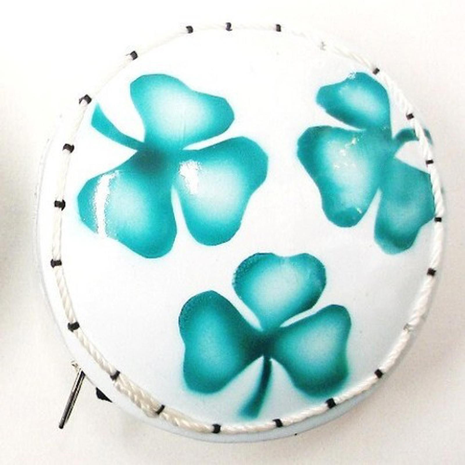 Designer Coconut Shell Coin Purse WHITE w/SHAMROCK Size ONE SIZE - 1 Preview