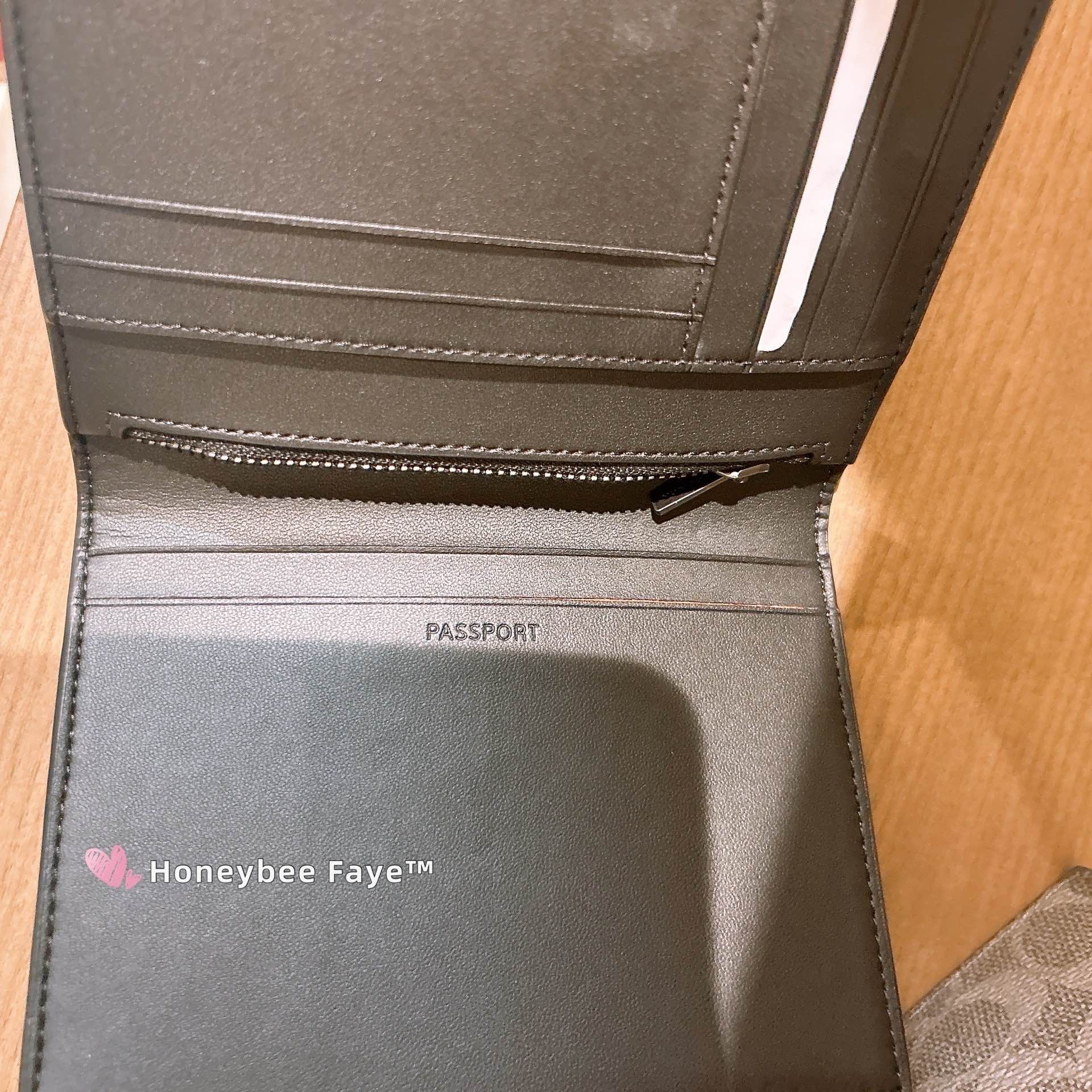 Coach Passport Card Case In Signature Canvas With Patches CY903 Size ONE SIZE - 4 Thumbnail