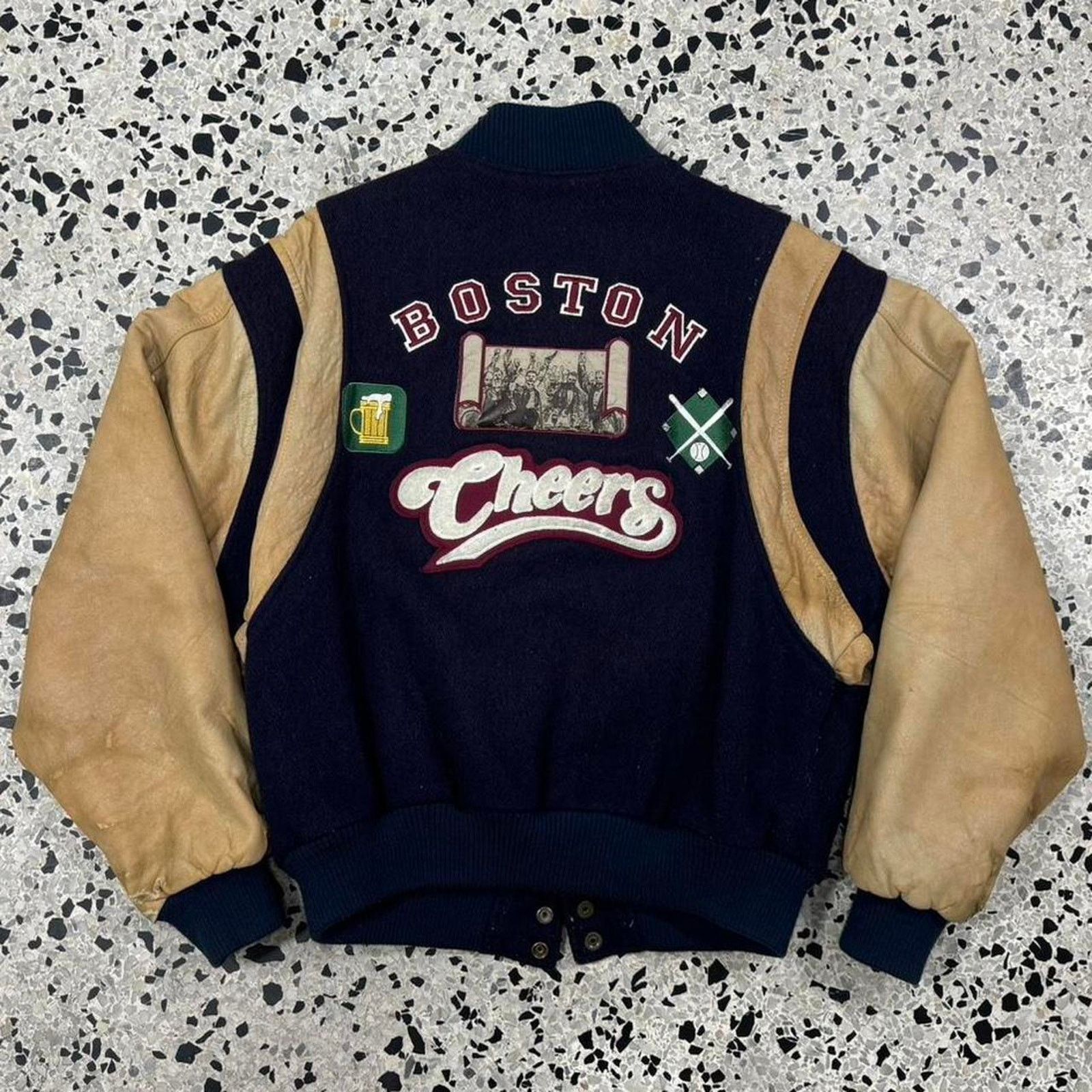 Vintage VINTAGE 80S 90S PARAMOUNT PICTURES CHEERS PROMOTIONAL JACKET Size US M / EU 48-50 / 2 - 7 Thumbnail