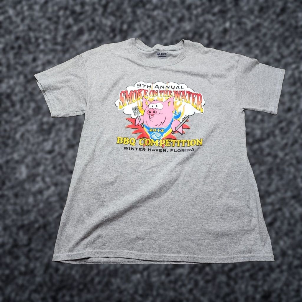 Gildan Mens L T-Shirt Grilling BBQ Competition 2013 Smoke On The Water Graphic Tee Gray 100% Cotton Gildan Short Sleeve Crew Neck Double Sided Men Modern Era Size US L / EU 52-54 / 3 - 1 Thumbnail
