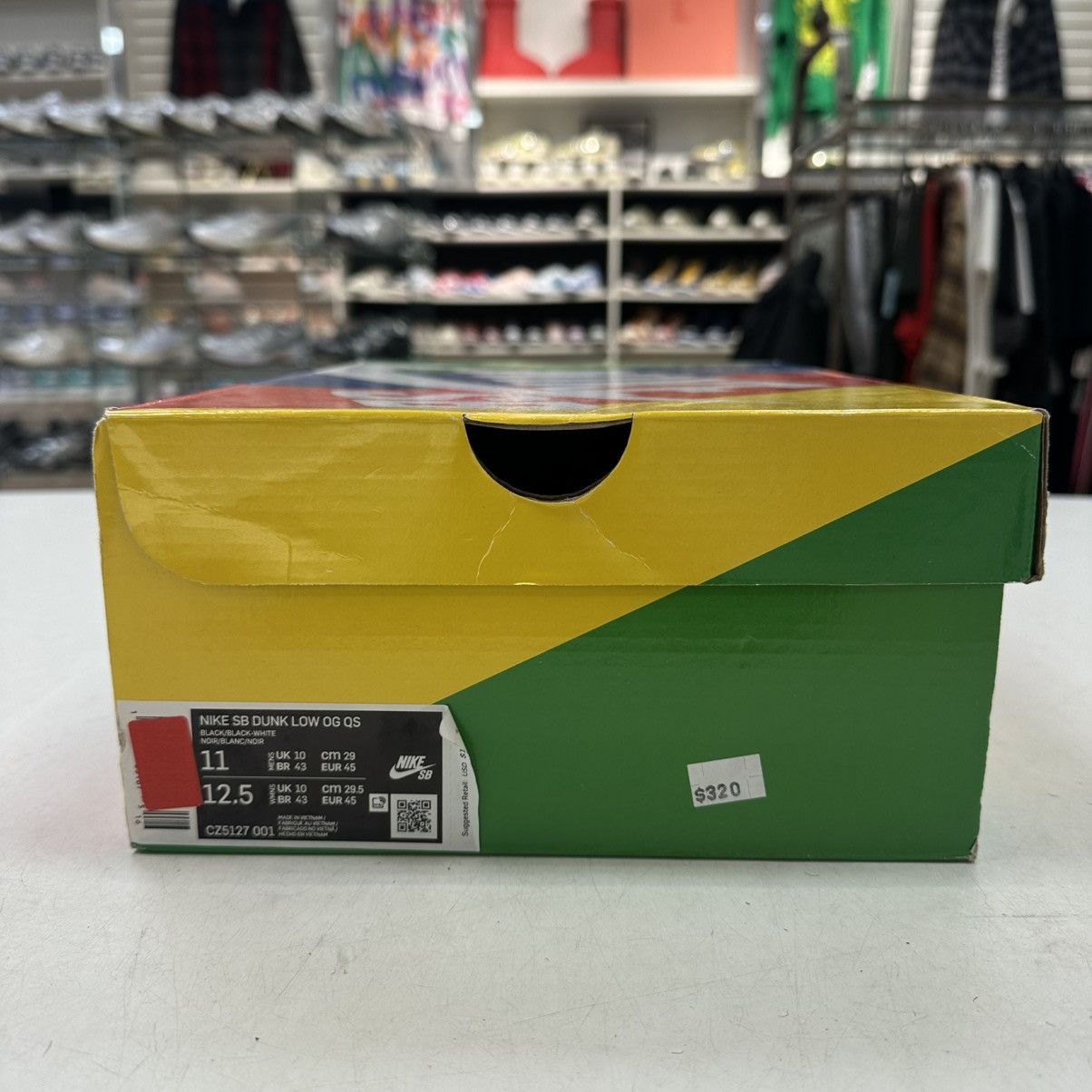 Nike Size 11 - Nike Medicom Toy x Dunk SB Low BE@RBRICK Size US 11 / EU 44 - 7 Thumbnail
