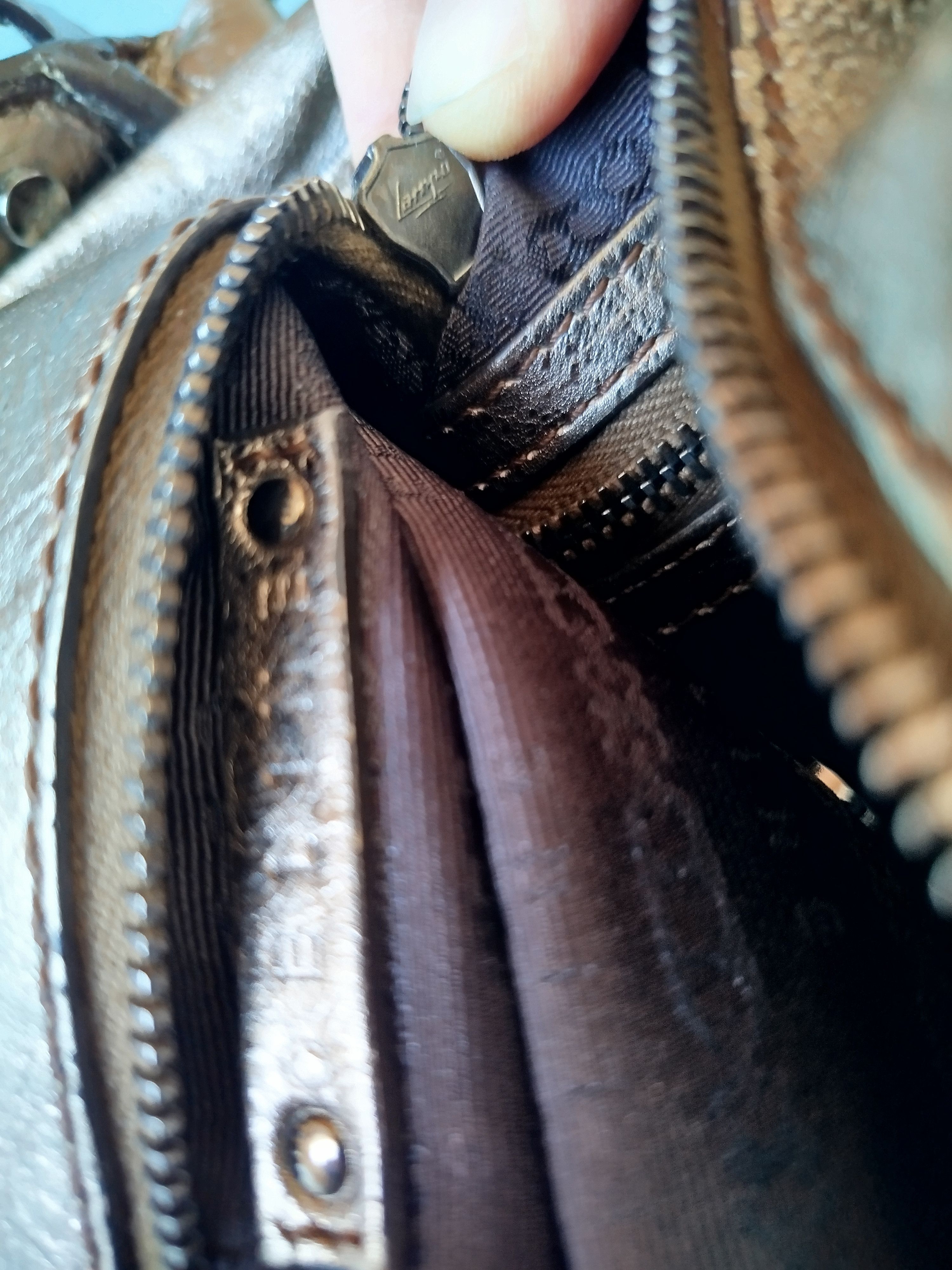 Celine CELINE BITTERSWEET leather handbag gold metallic Size ONE SIZE - 11 Thumbnail