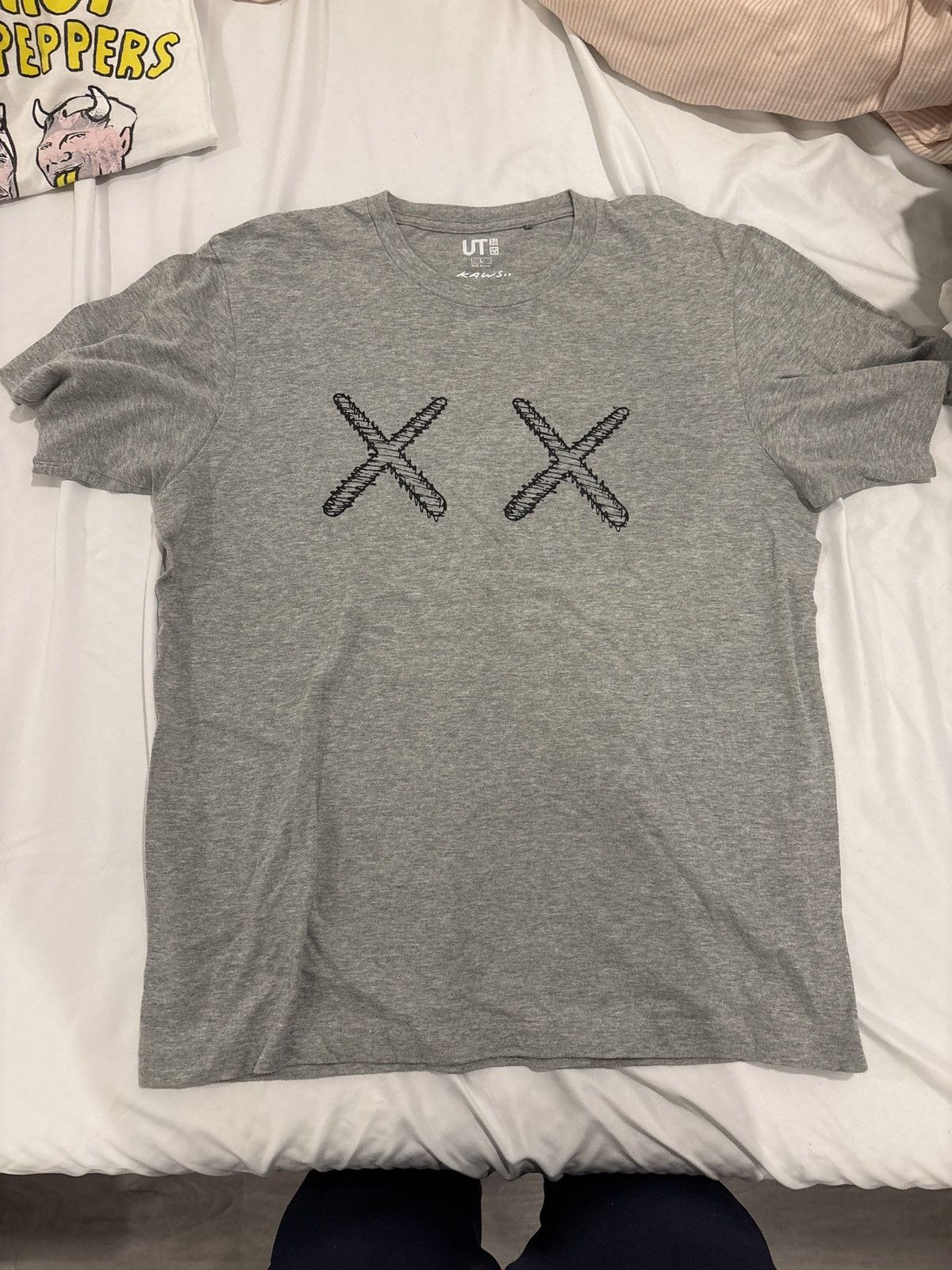 Kaws × Uniqlo Og uniqlo kaws t shirt Size US L / EU 52-54 / 3 - 1 Thumbnail