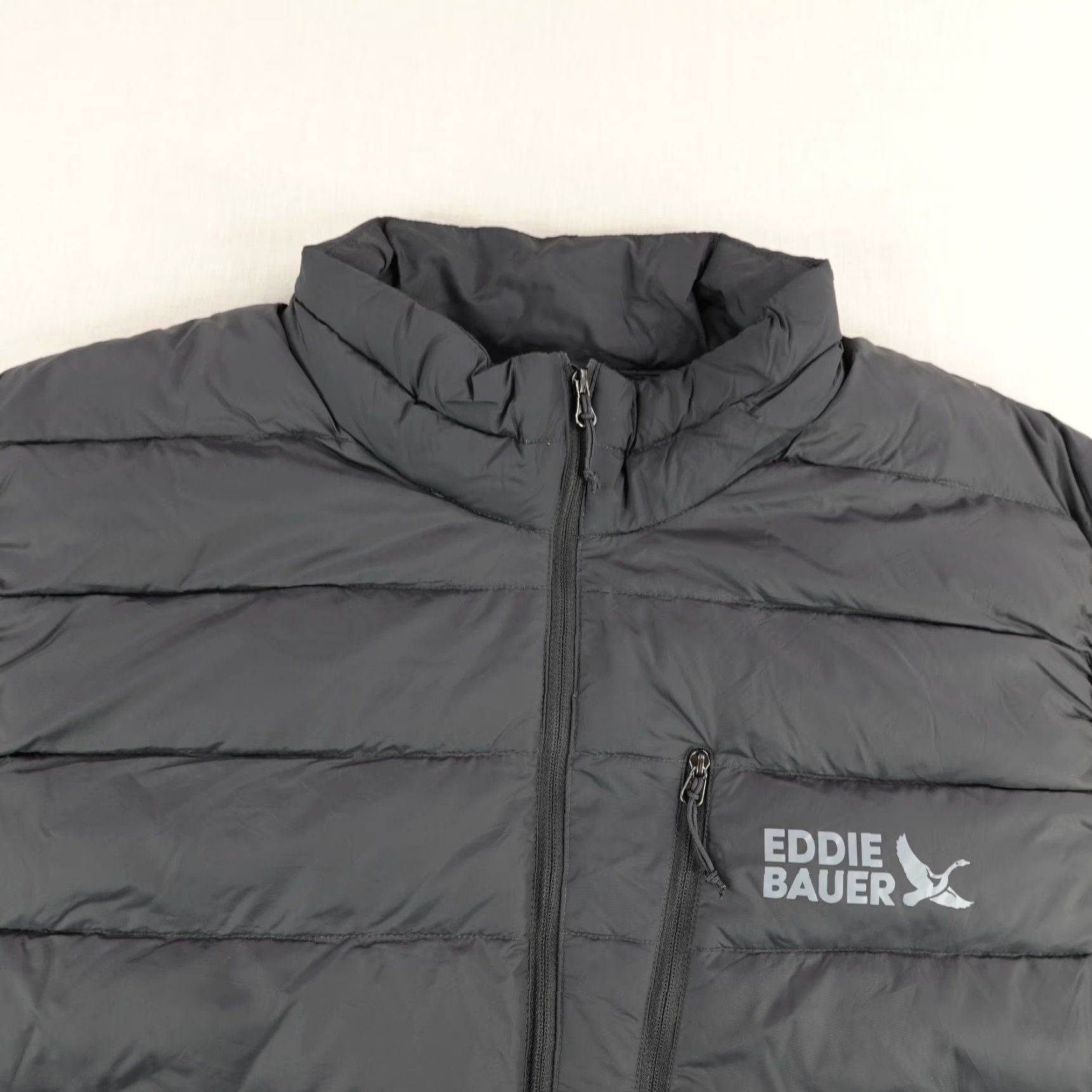 Eddie Bauer Eddie Bauer Puffer Vest Mens XL Black Gray Down 550 Lightweight Outdoor Hiking Vest Zip Pockets Size US XL / EU 56 / 4 - 2 Thumbnail
