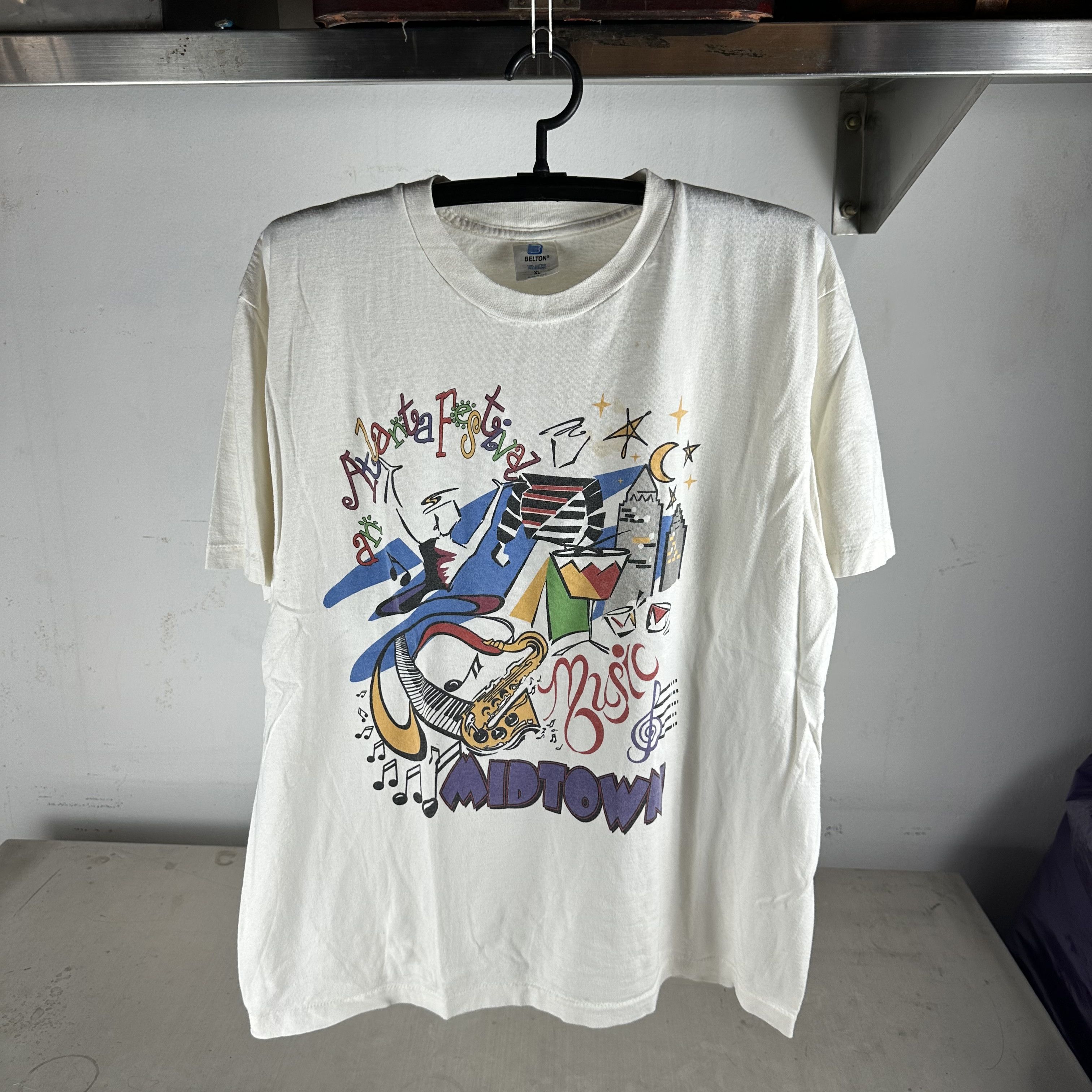 Vintage ​90s Atlanta Music Festival Midtown Artwork Graphic T-Shirt Size US XL / EU 56 / 4 - 1 Thumbnail
