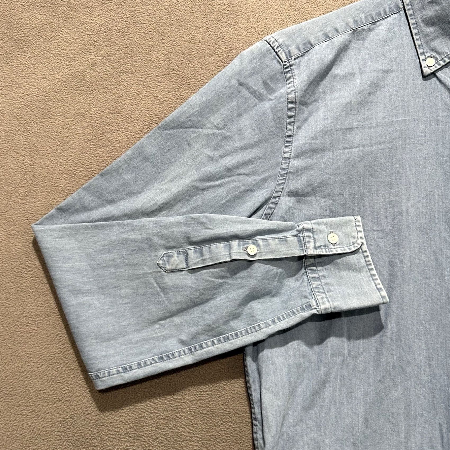 Reiss Reiss Shirt Mens S Light Blue Denim Chambray Button Down Long Sleeve Size US S / EU 44-46 / 1 - 7 Thumbnail