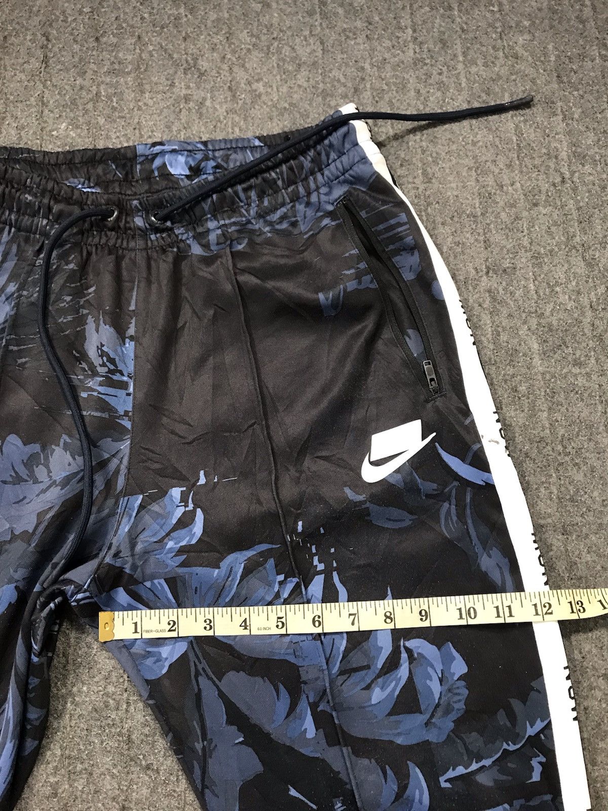 Nike Nike Sportwear Floral Tracksuit Jogger Pant Stretchable Size 30" / US 8 / IT 44 - 8 Thumbnail
