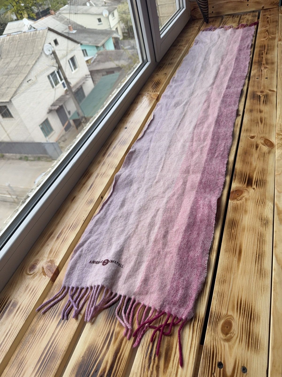 Luciano Barbera Luciano Barbera Merino Wool Scarf Pink Ombre Fringe Italy Size ONE SIZE - 10 Thumbnail