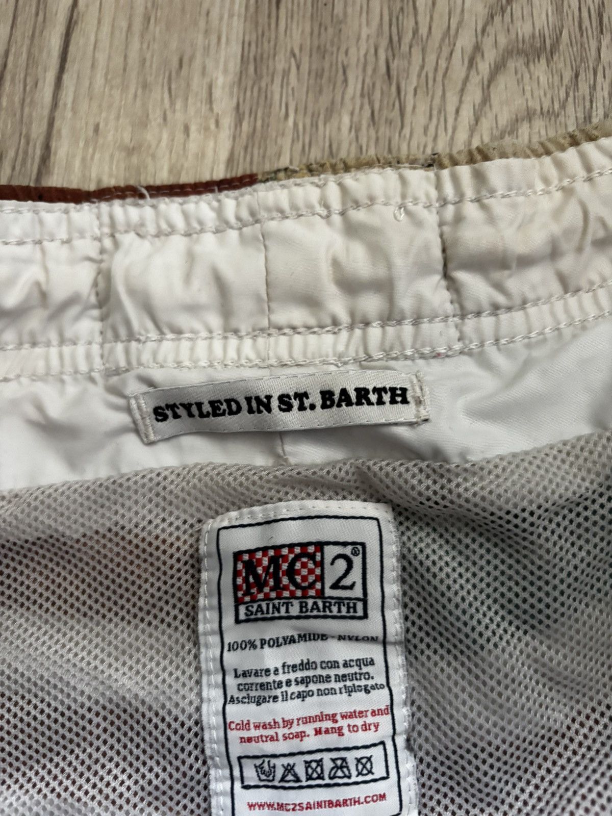 MC2 Saint Barth rare MC2 Saint Barth American Flag beach shorts Size US 36 / EU 52 - 8 Thumbnail