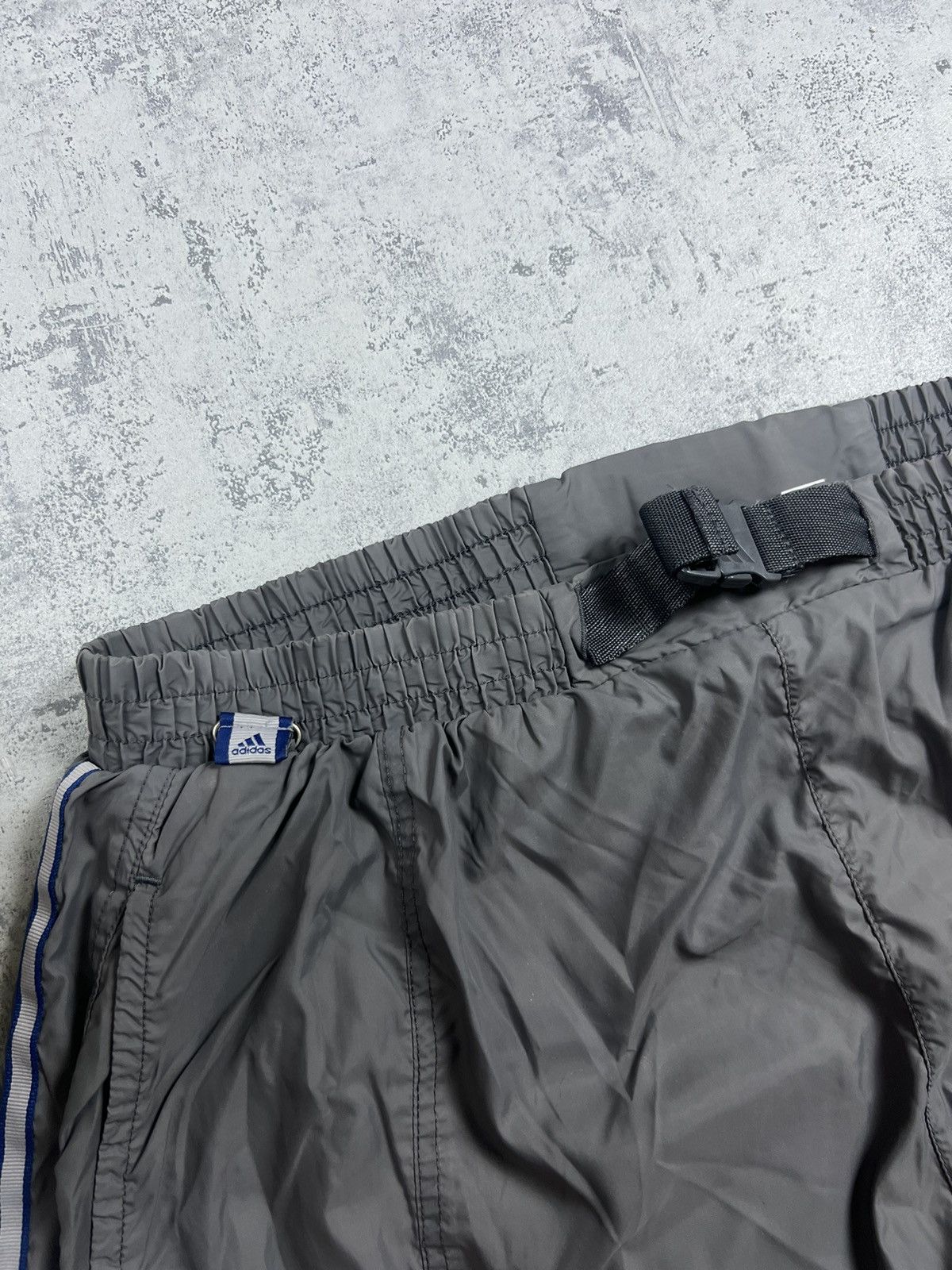 Adidas 90s Adidas Retro Logo Vintage Gorpcore Parachute Nylon Pants Size US 32 / EU 48 - 3 Thumbnail