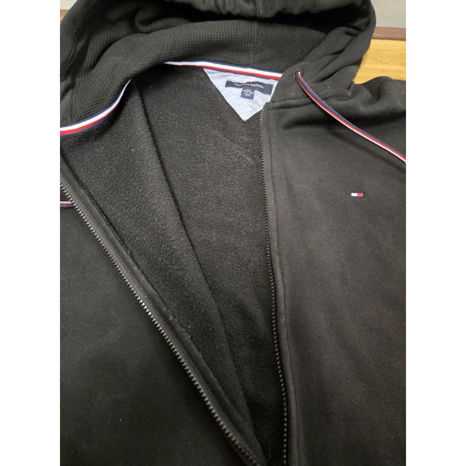 Tommy Hilfiger Tommy Hilfiger Drawstring Hoodie Jacket Men's 2XL Black Full Zip Jacket Mid-Length Casual Logo Black 2XL Mens Shirt? Size US XXL / EU 58 / 5 - 5 Thumbnail