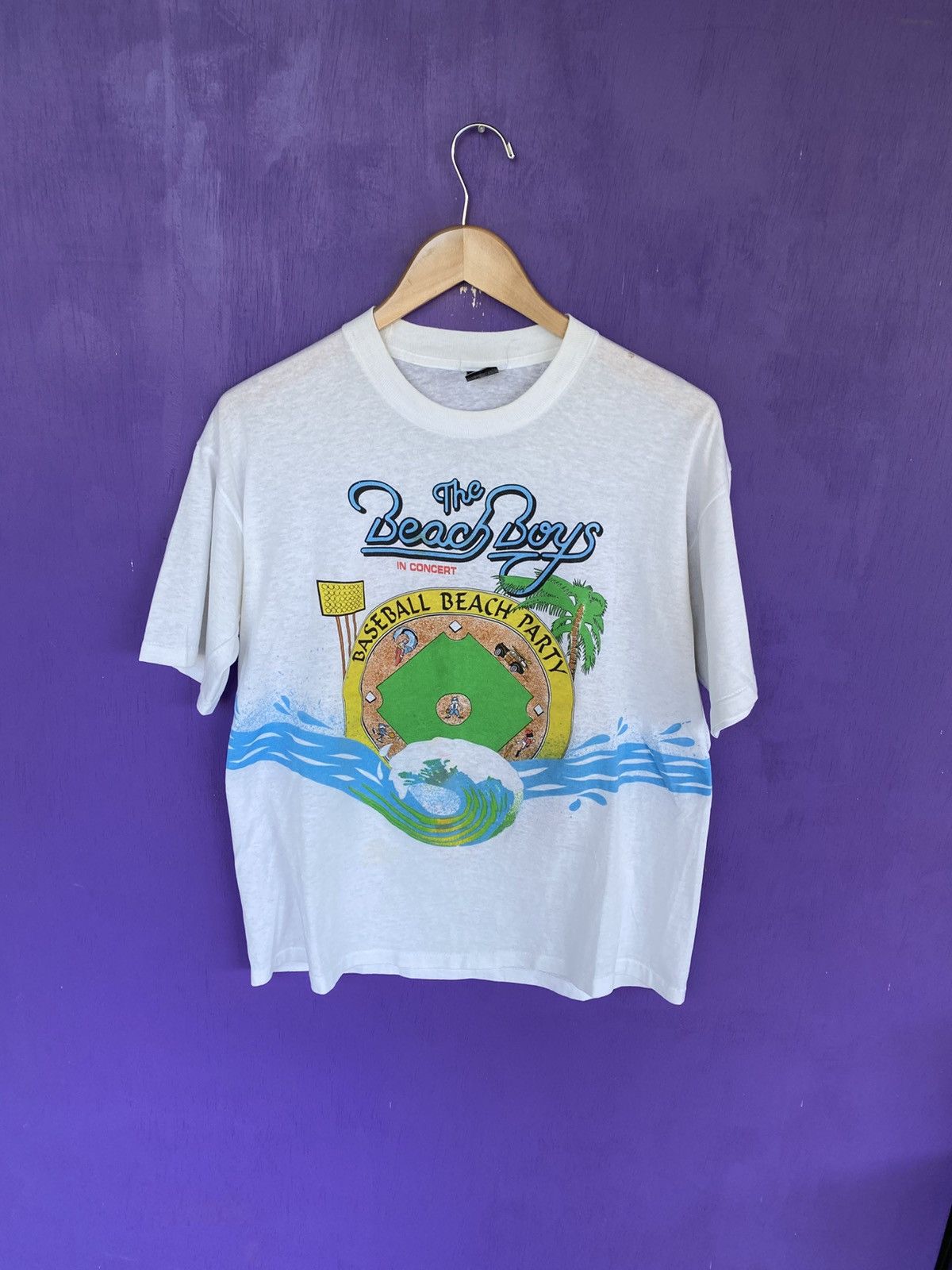 Band Tees Vintage 80s The beach boys baseball beach party tour tee Size US L / EU 52-54 / 3 - 1 Thumbnail