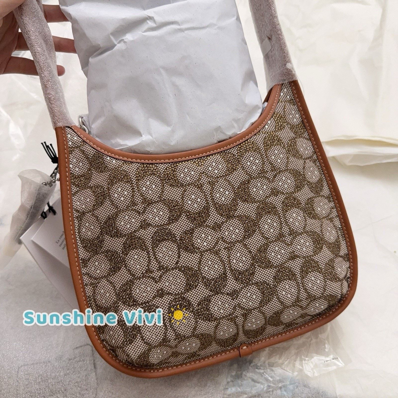 Coach NWT Coach Crystal Curve Zip Bag CCC50 Amber Leather Size ONE SIZE - 8 Thumbnail