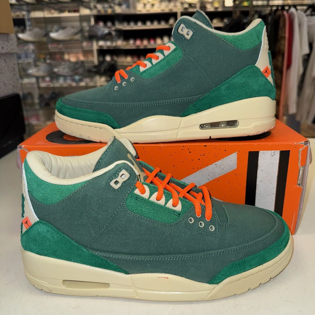 Jordan Brand Size 10.5W (9M) - Chanel x Air Jordan 3 Retro SP Bicoastal Size US 10.5 / IT 40.5 - 1 Thumbnail