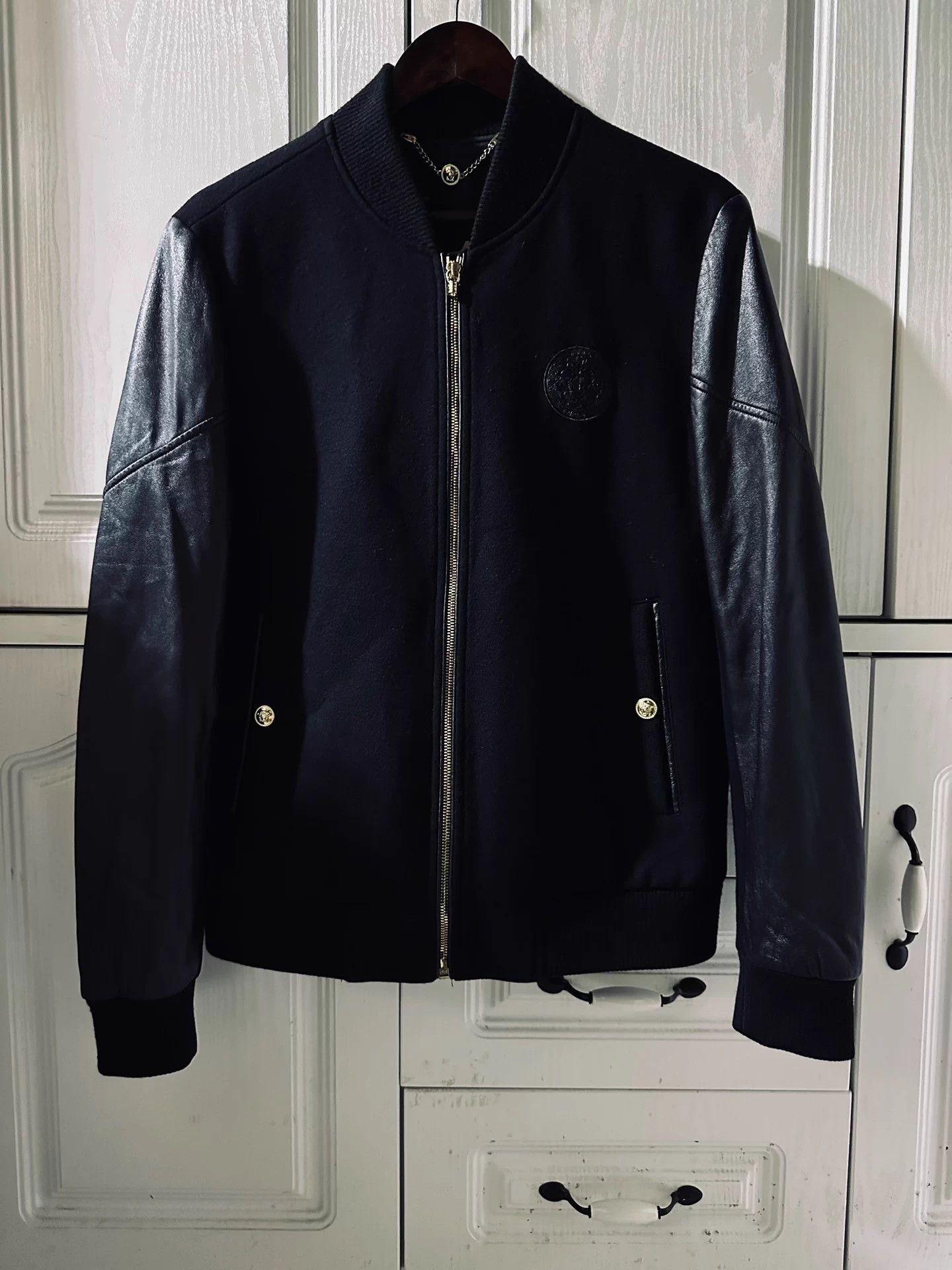 Versace Versace Medusa Lining Back Knit Embroidery Leather Jacket L Size US L / EU 52-54 / 3 - 1 Thumbnail