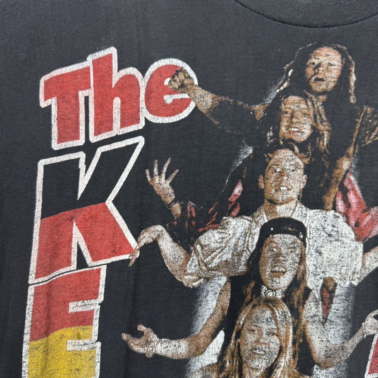 Vintage THE KELLY FAMILY 90s Y2K RARE VINTAGE T-SHIRT POP ROCK BAND Size US M / EU 48-50 / 2 - 4 Thumbnail