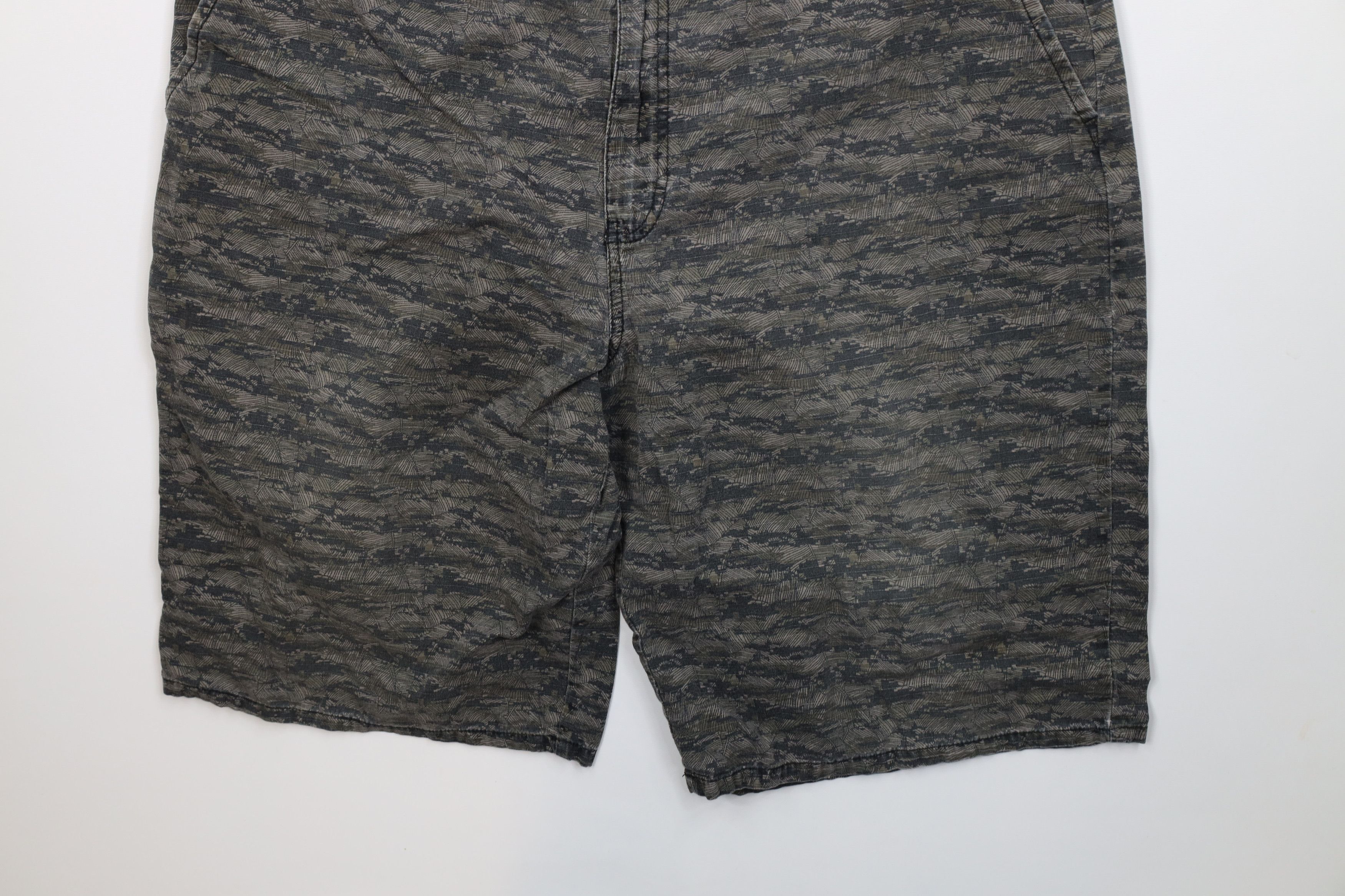 Dickies Vintage Dickies Relaxed Fit Digi Camouflage Shorts Cotton Size US 38 / EU 54 - 4 Thumbnail