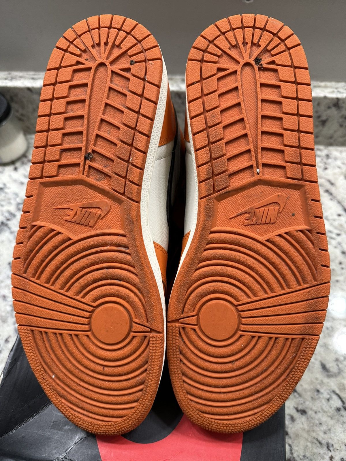 Jordan Brand Air Jordan 1 Retro High OG Reverse Shattered Backboard Size US 11 / EU 44 - 14 Thumbnail
