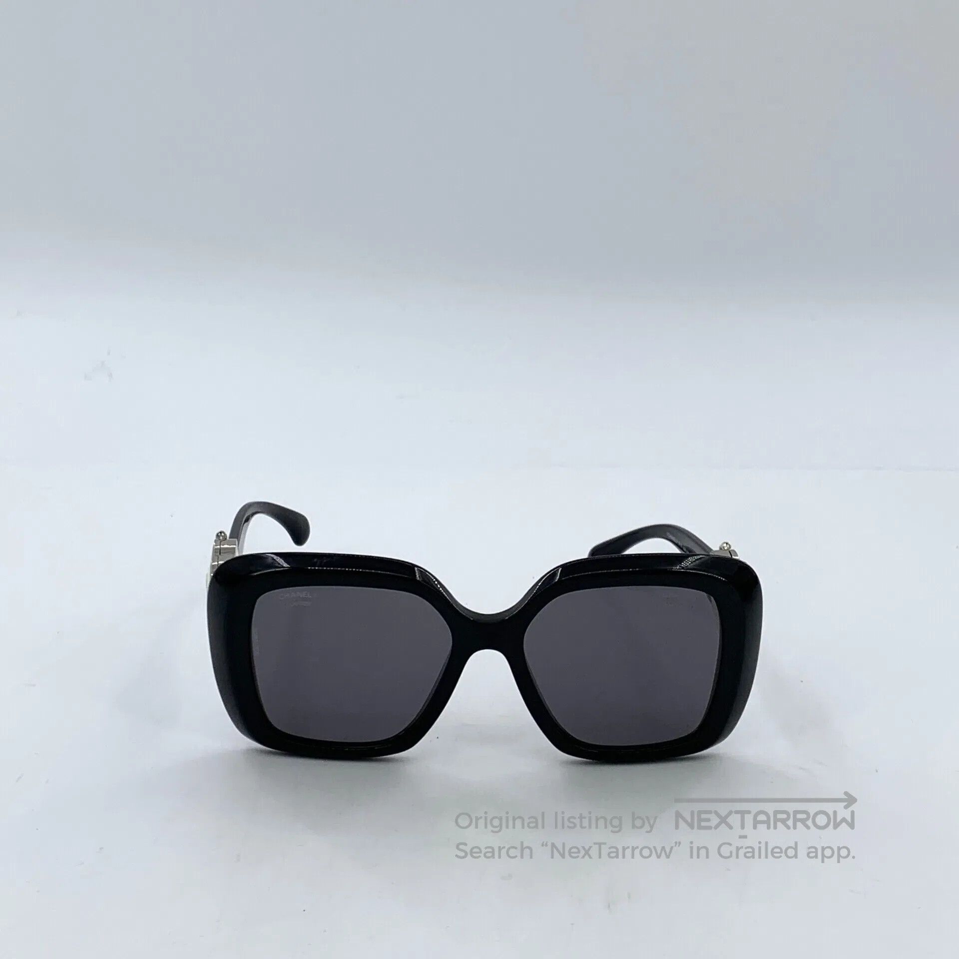 Chanel Chanel Black Logo Heart Decoration Square Frame Sunglasses Size ONE SIZE - 1 Thumbnail